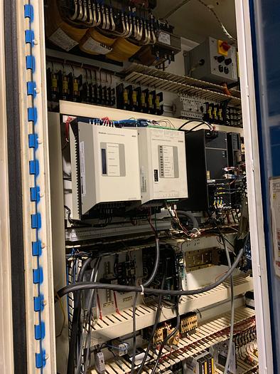 Used CINCINNATI MODEL 220-8 CENTERLESS GRINDER