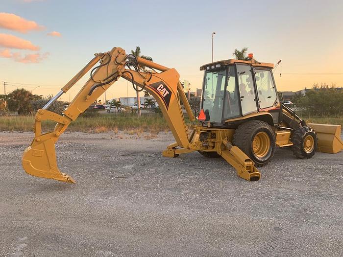 Used 2004 CATERPILLAR 420D IT