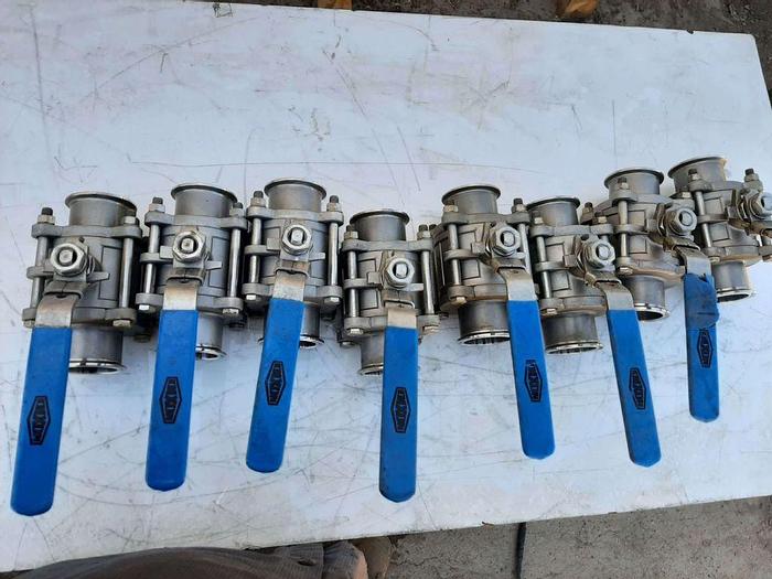 Used Valve, Ball, 2", Stainless Steel, Dixon, Tri-clamp, 1000 PSI, Lot of (8) Valves #S744652