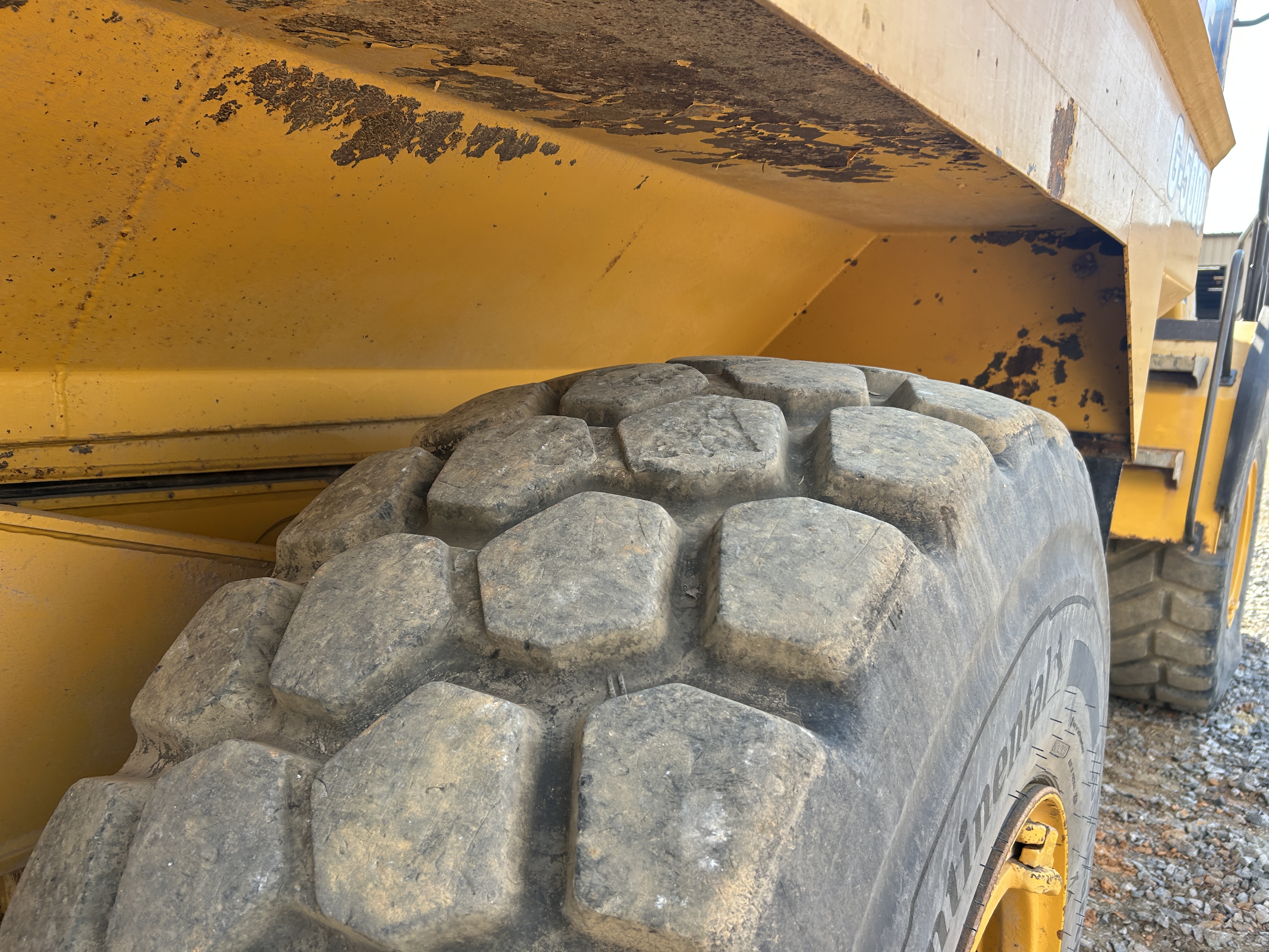 Used 2015 Bell B25E Water Truck