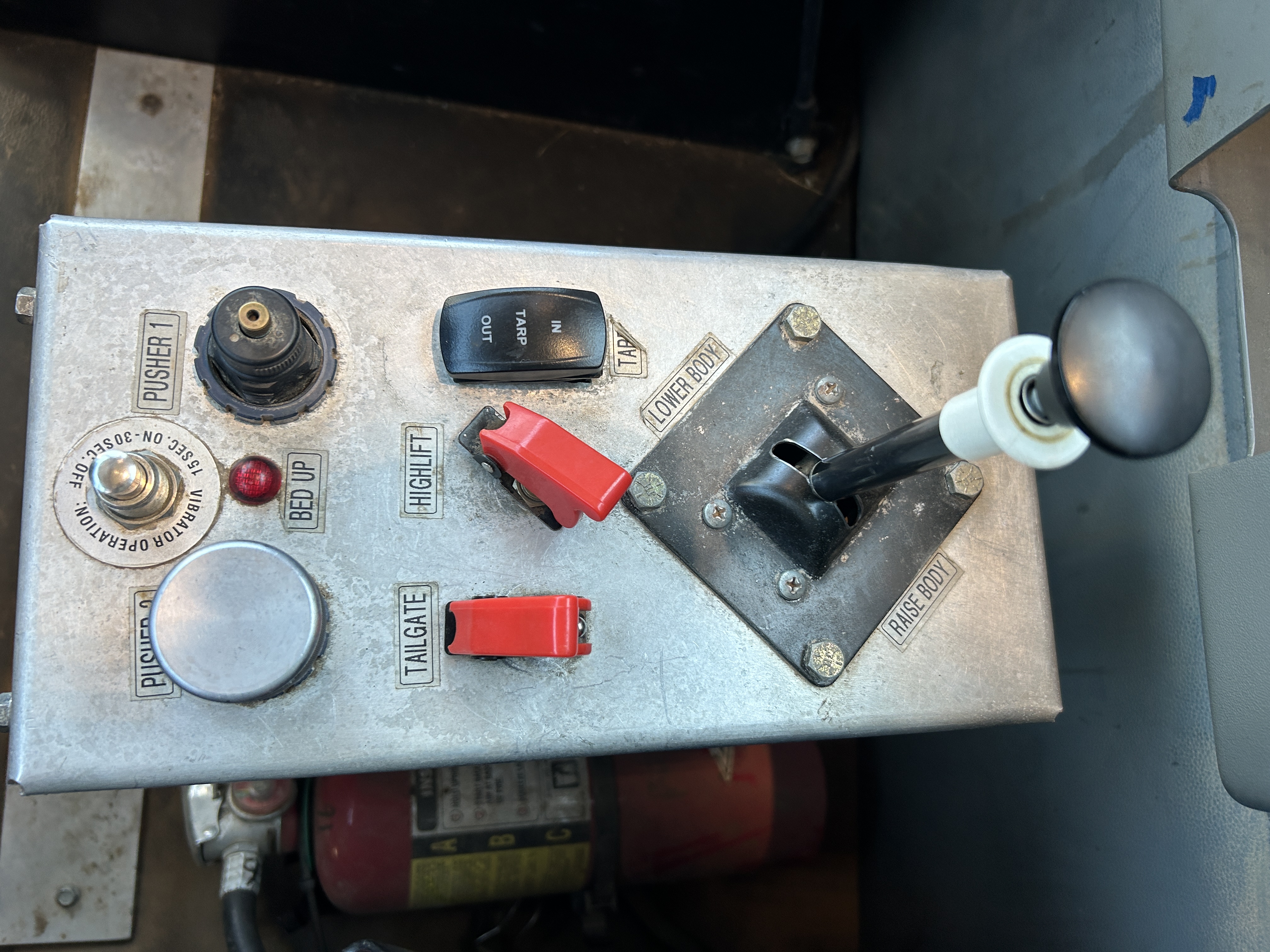 Used 2016 Kenworth T880 Quad Axle Dump Truck - Automatic