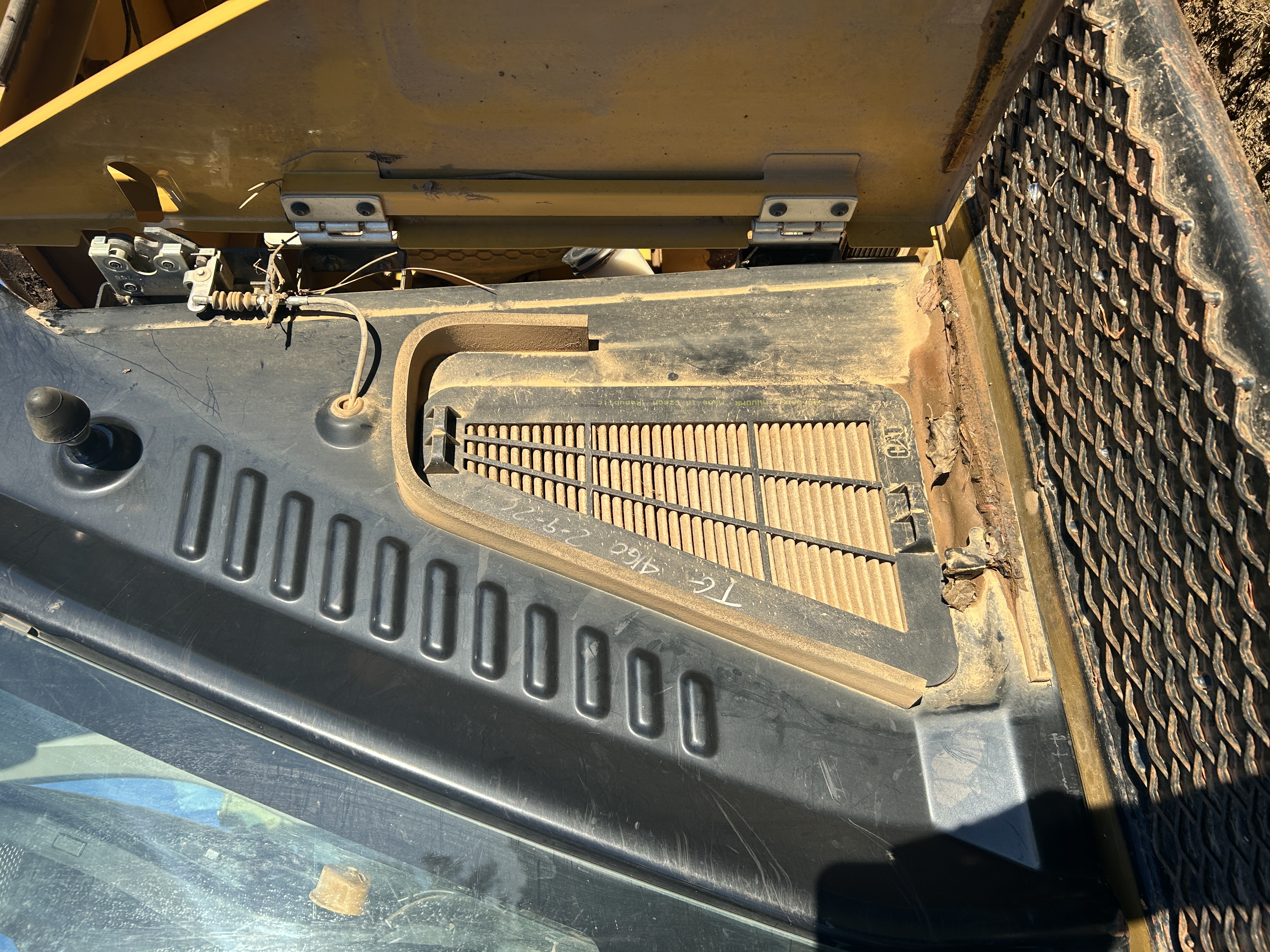 Used 2023 Caterpillar 323 with Progressive Link Hydraulic Thumb, New undercarriage, Grade 3D Ready