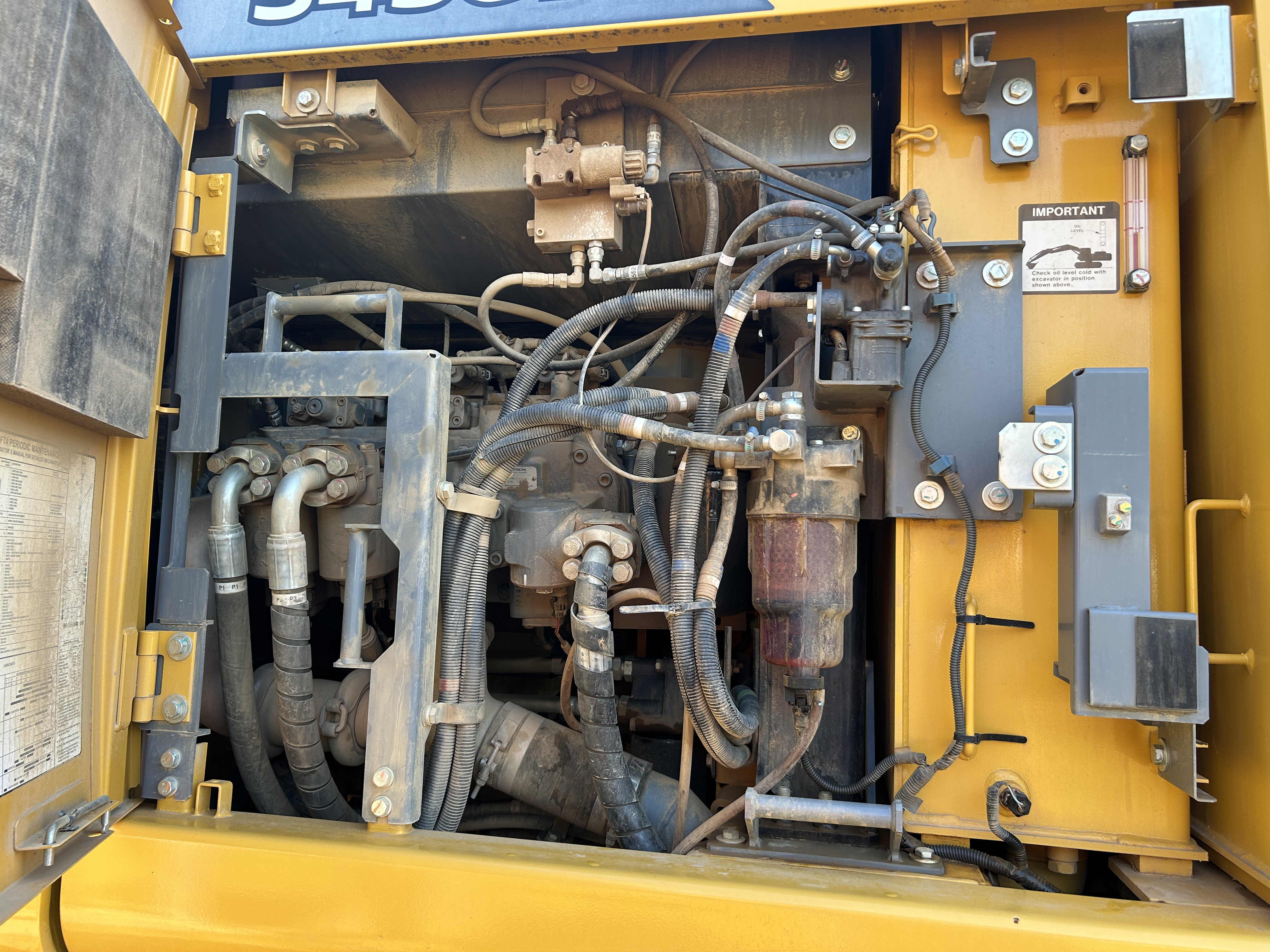 Used 2021 Deere 345G LC - low hours very nice