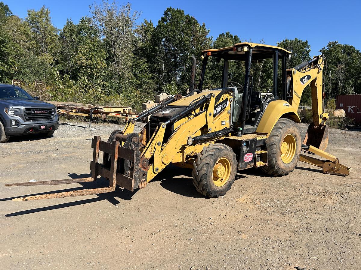Used 2015 Caterpillar 420F2 IT