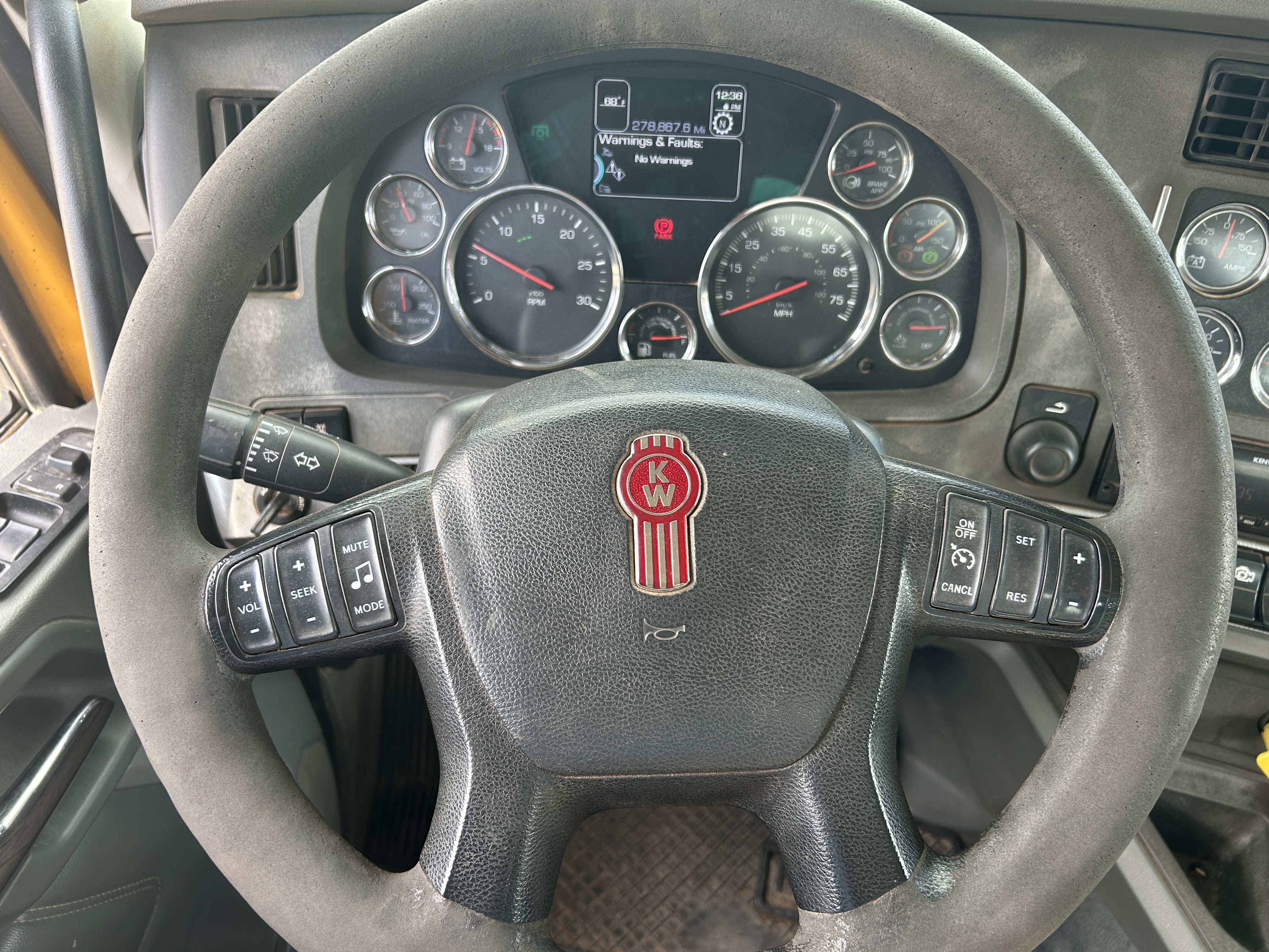 Used 2016 Kenworth T880 Quad Axle Dump Truck - Automatic