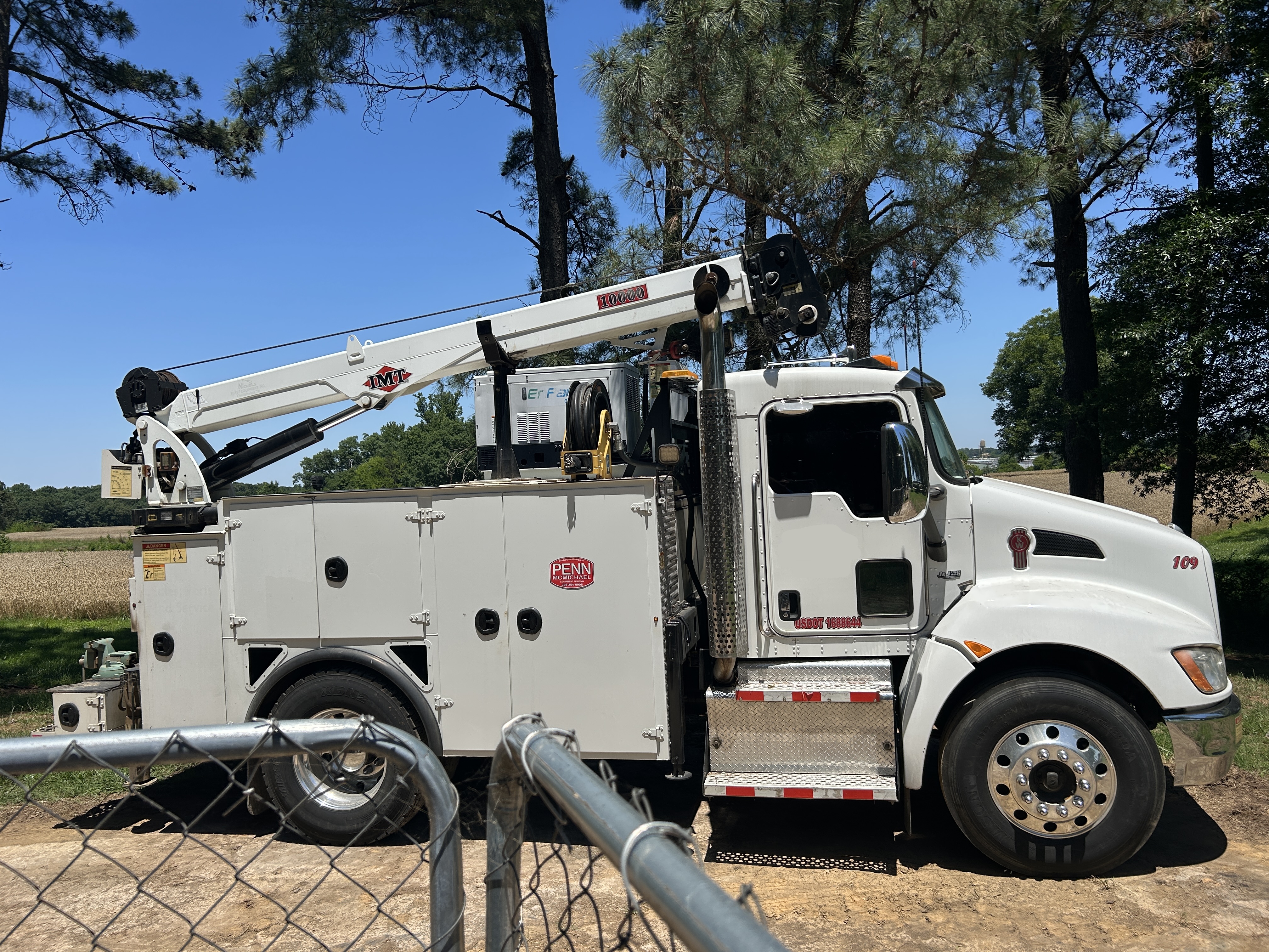 Used 2017 Kenworth T270 NON CDL Mechanics Truck