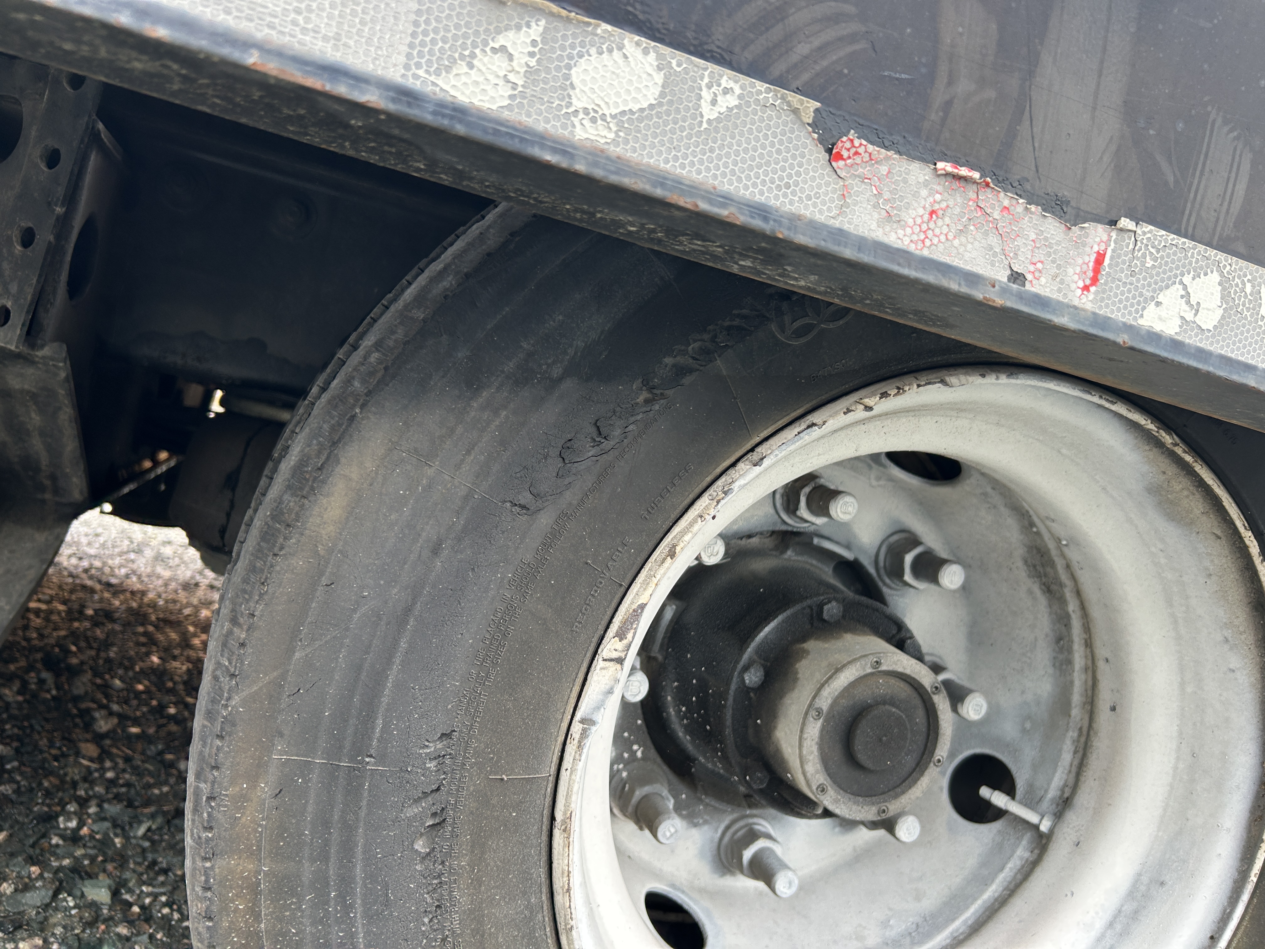 Used 2005 Kalyn Siebert   35 Ton Sliding Tilt deck