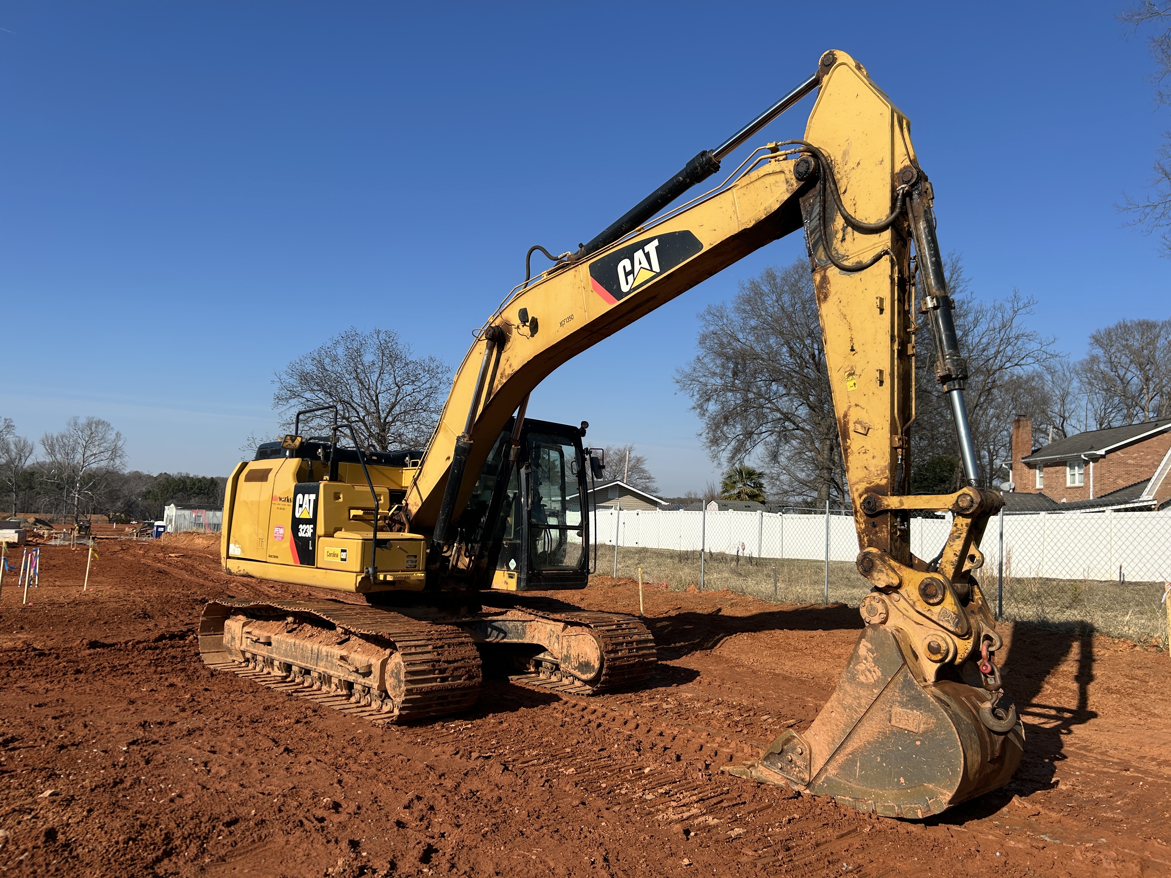 Used 2016 Caterpillar 323FL