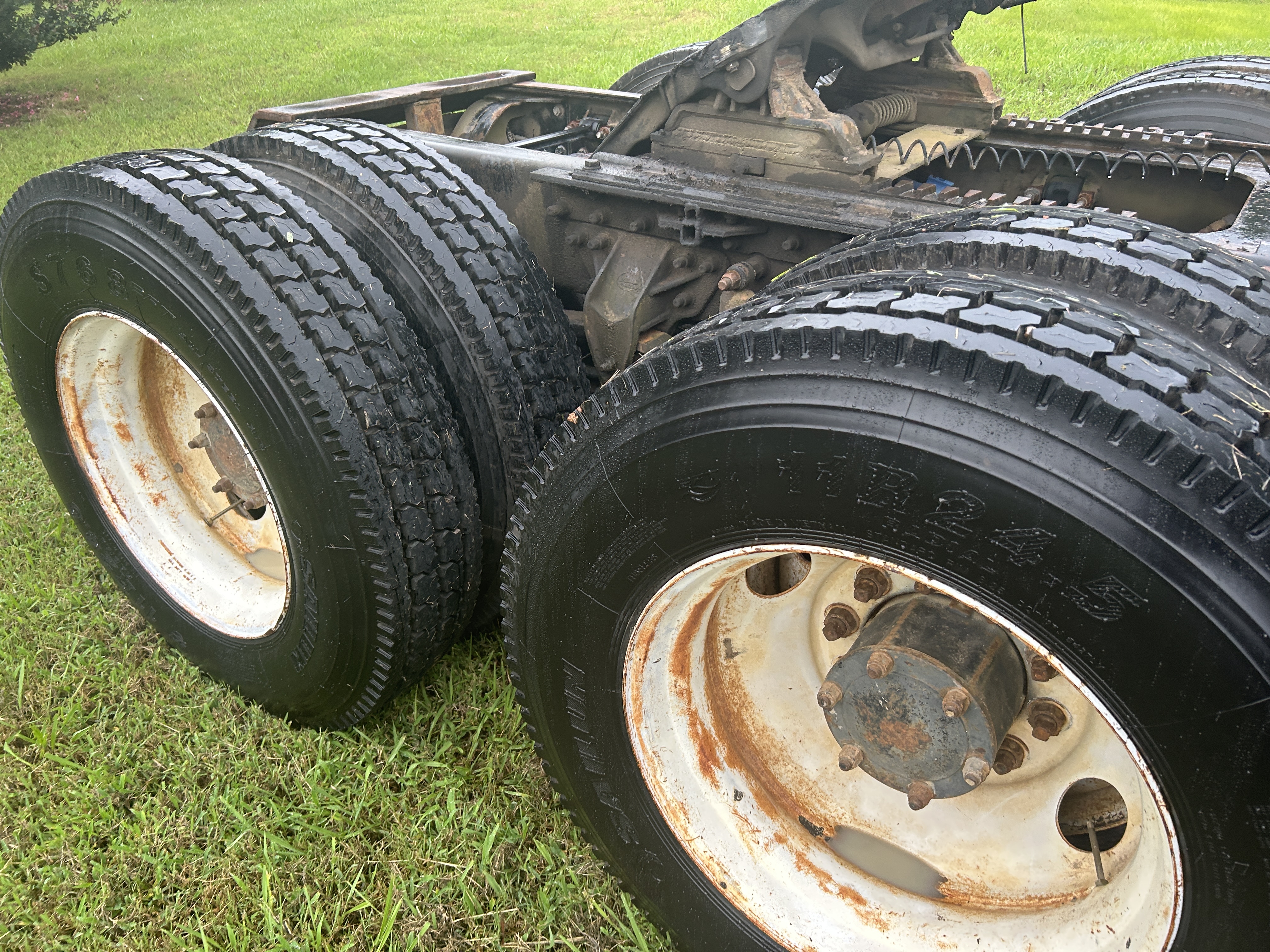 Used 1999 Mack CH613 Heavy Haul Road Tractor