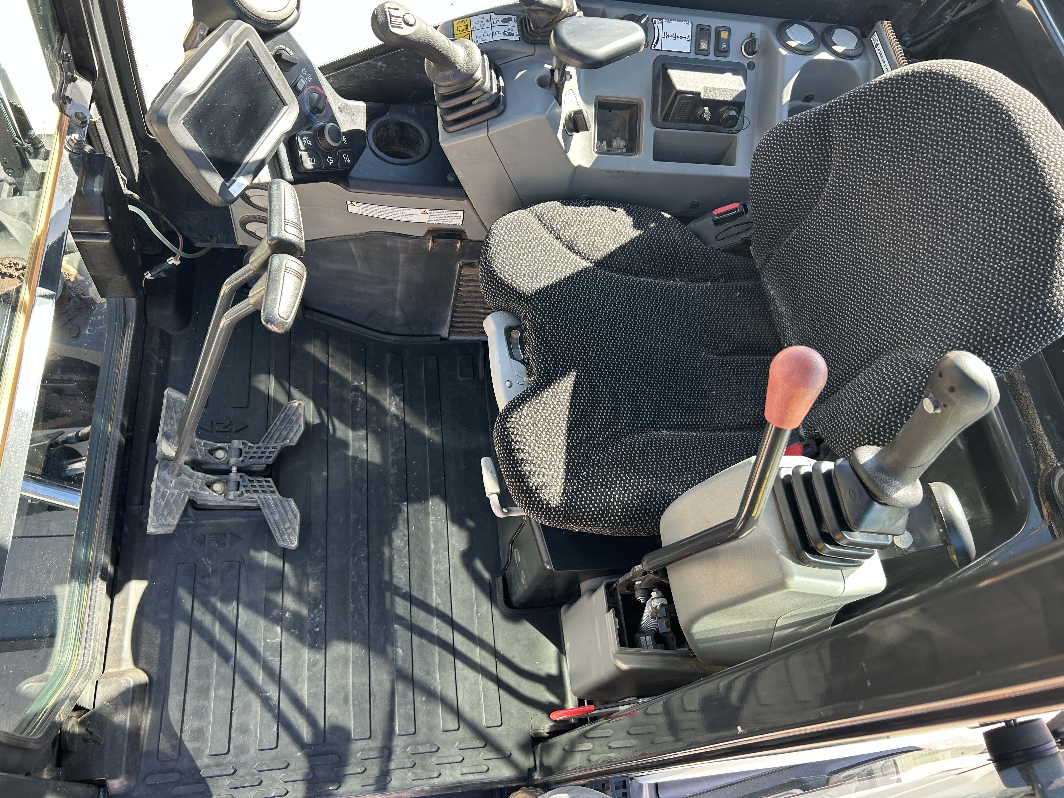 Used 2021 Bobcat E60 R2