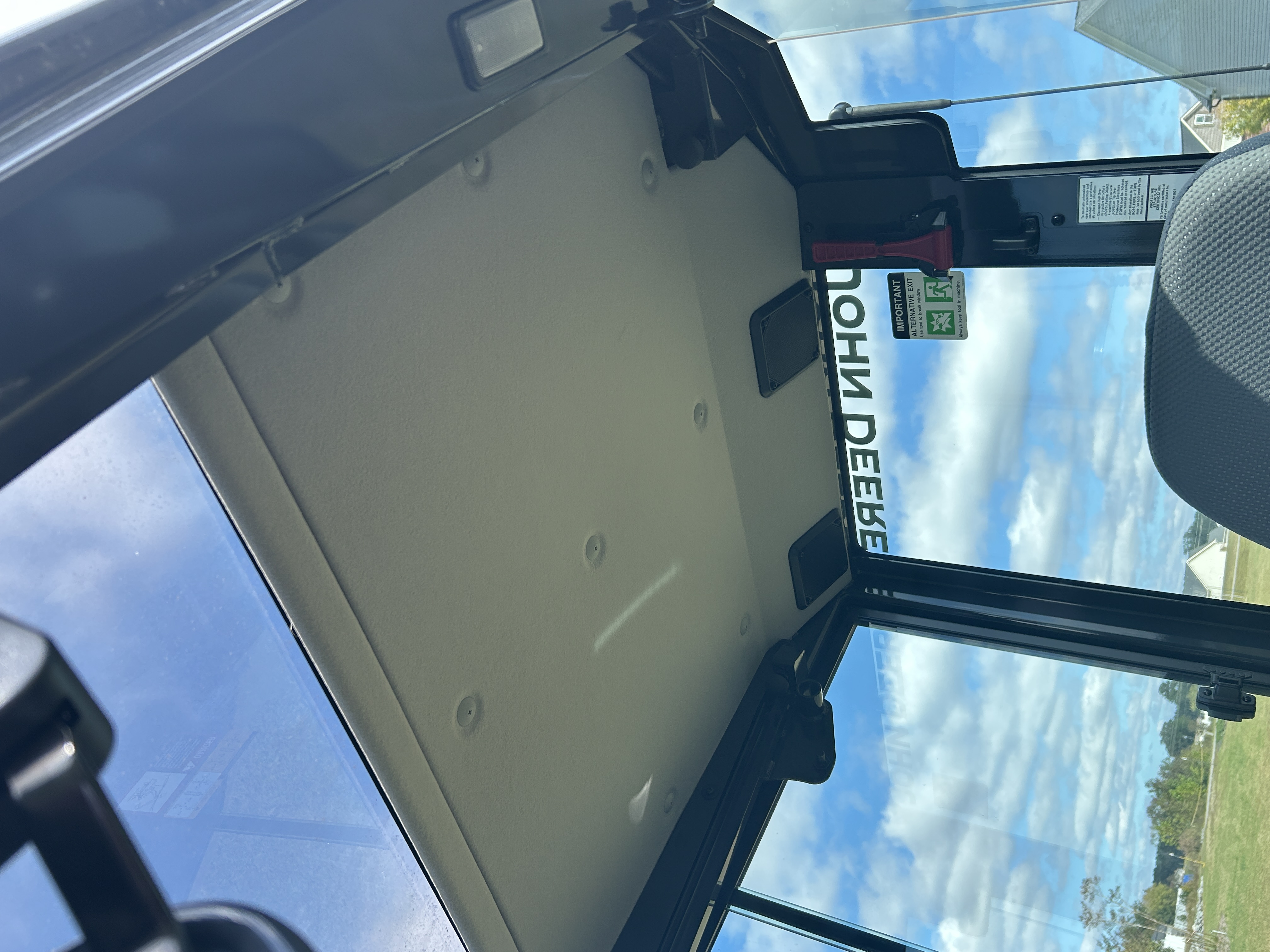 Used 2024 Deere 30P - NEW and loaded