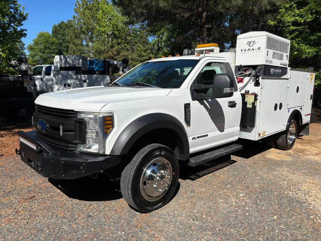 Used 2019 Ford F550 XL service truck