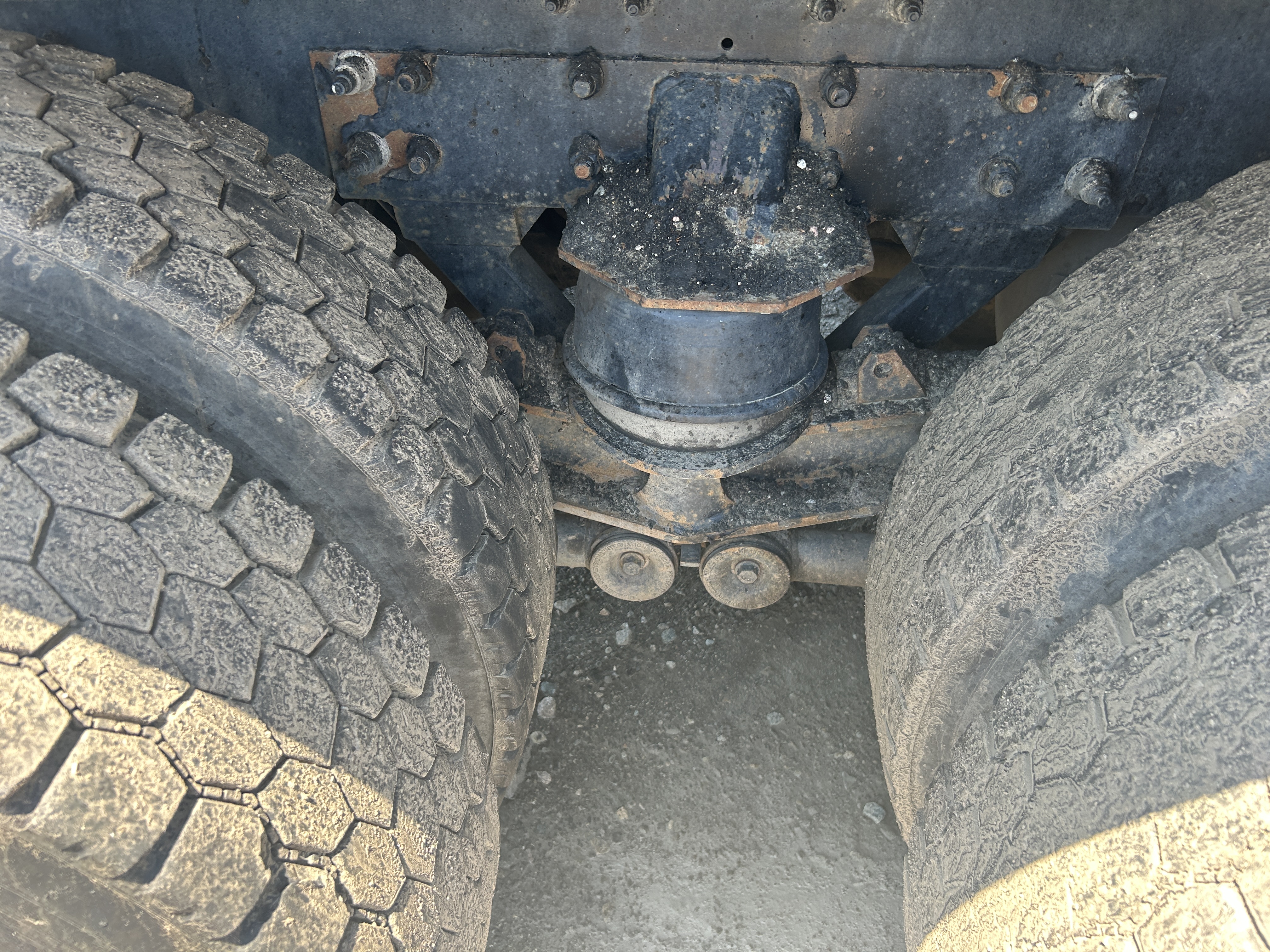 Used 2017 Kenworth T880 Quad Axle Dump Truck