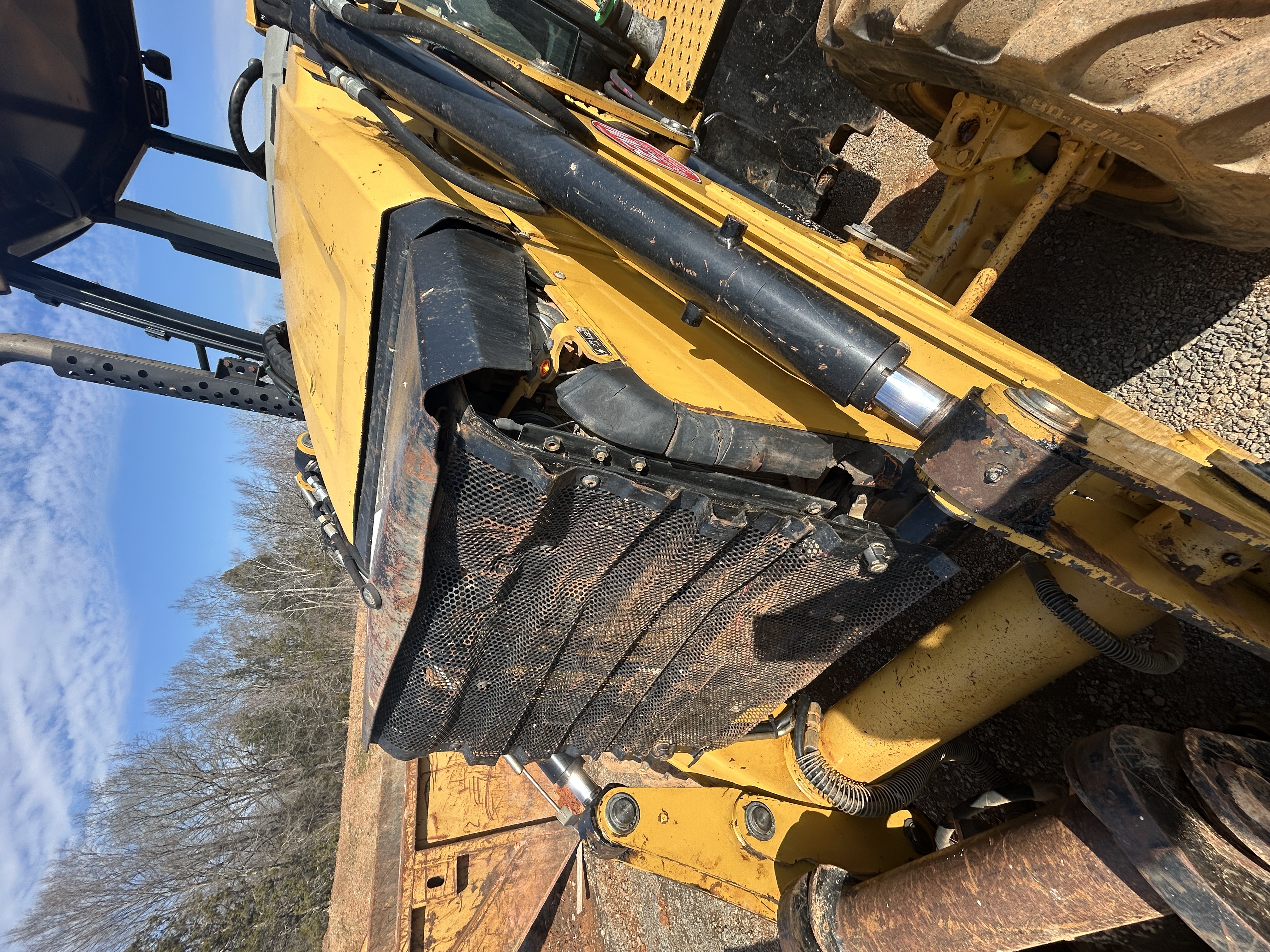 Used 2015 Caterpillar 420F2 IT