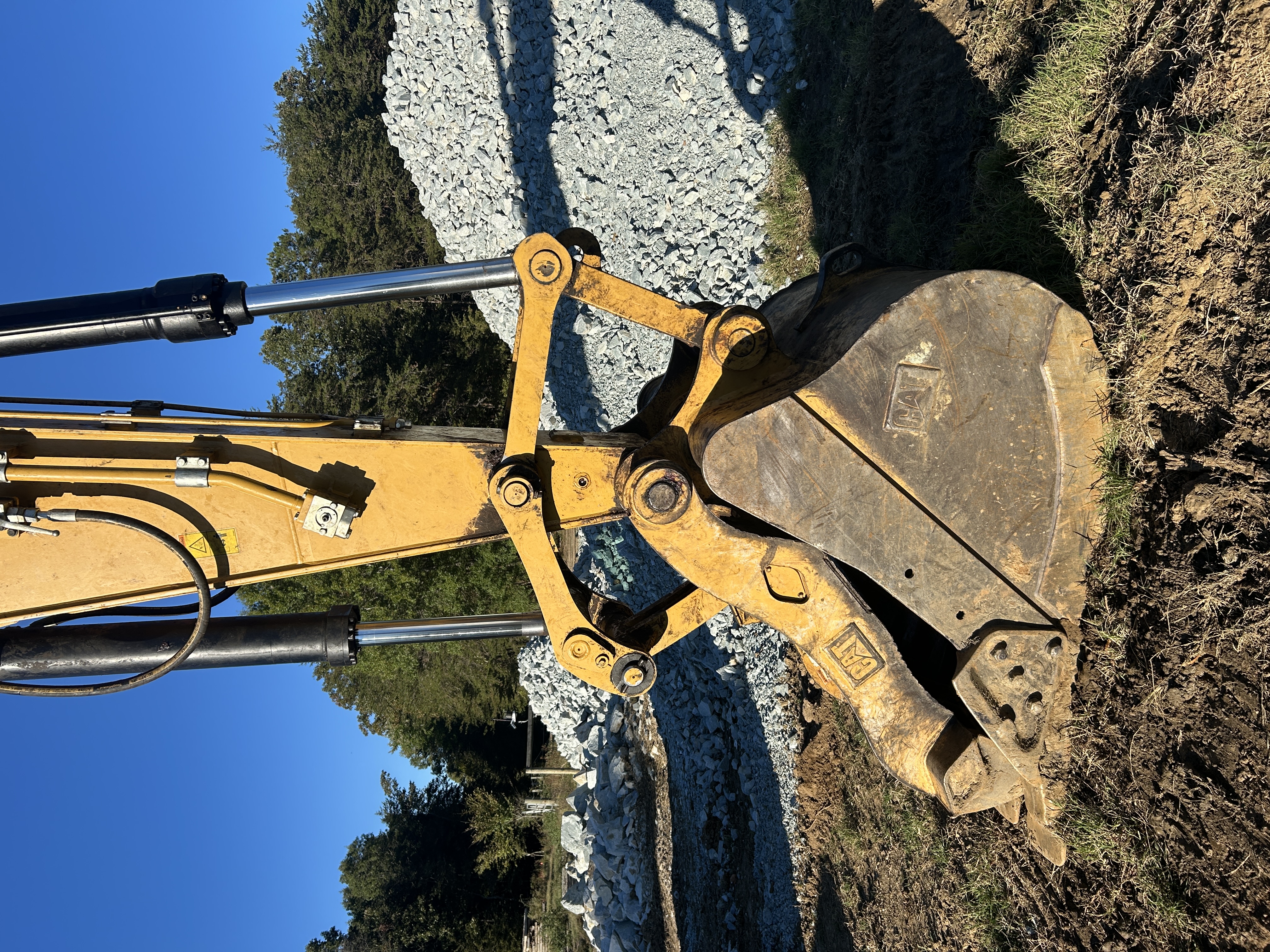 Used 2023 Caterpillar 323 with Progressive Link Hydraulic Thumb, New undercarriage, Grade 3D Ready