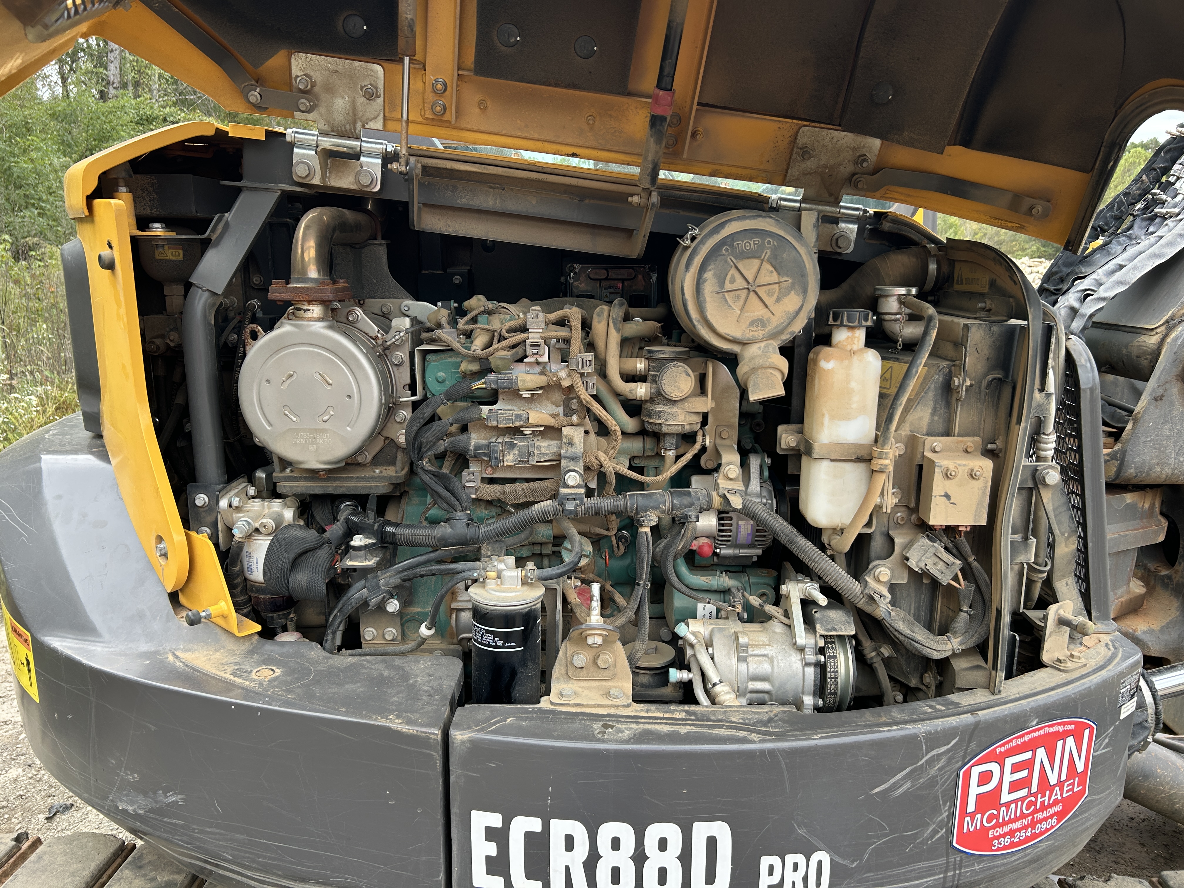 Used 2022 Volvo ECR88D PRO with only 654 hrs, loaded!