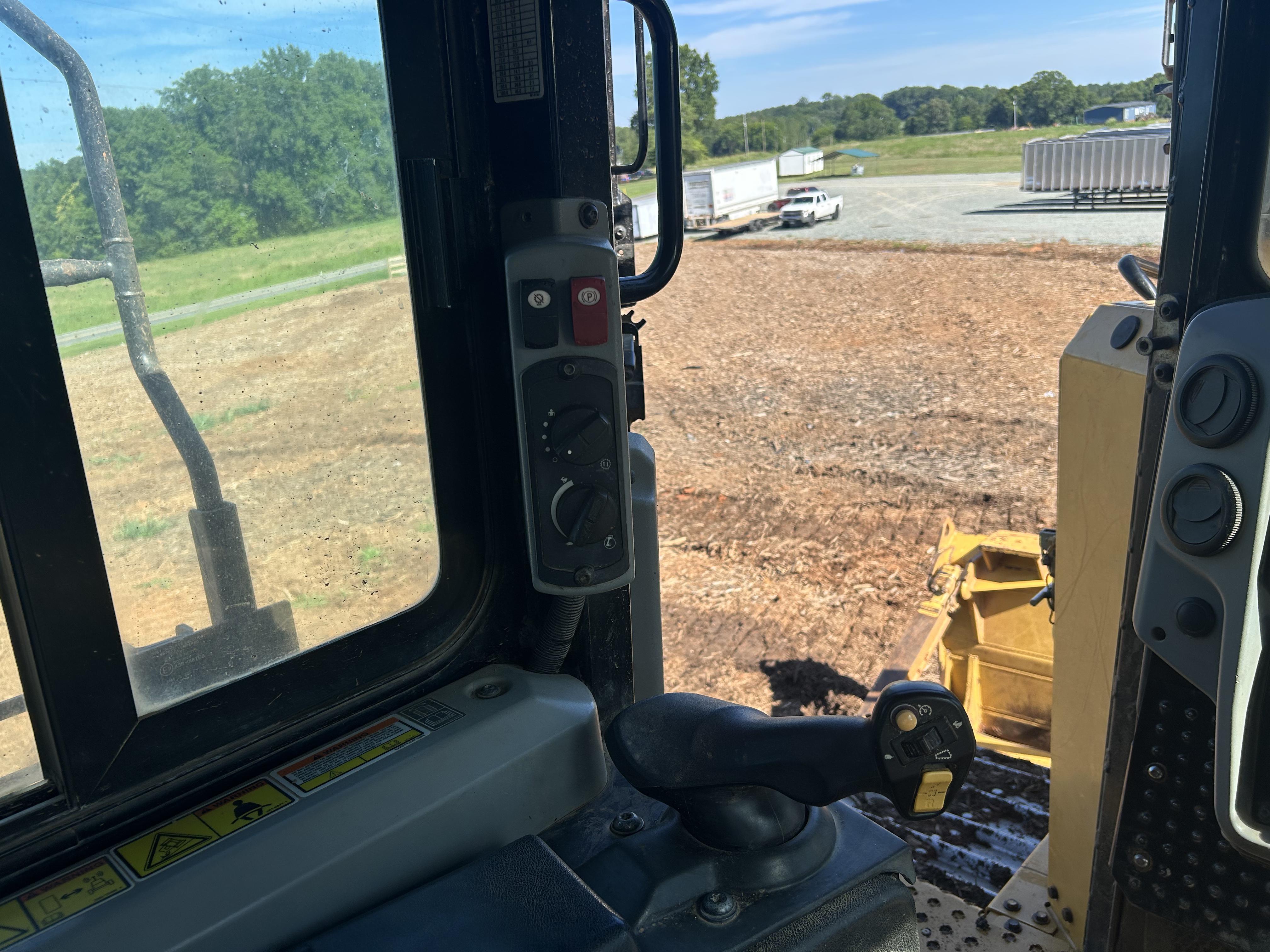Used 2018 Caterpillar D6T LGP