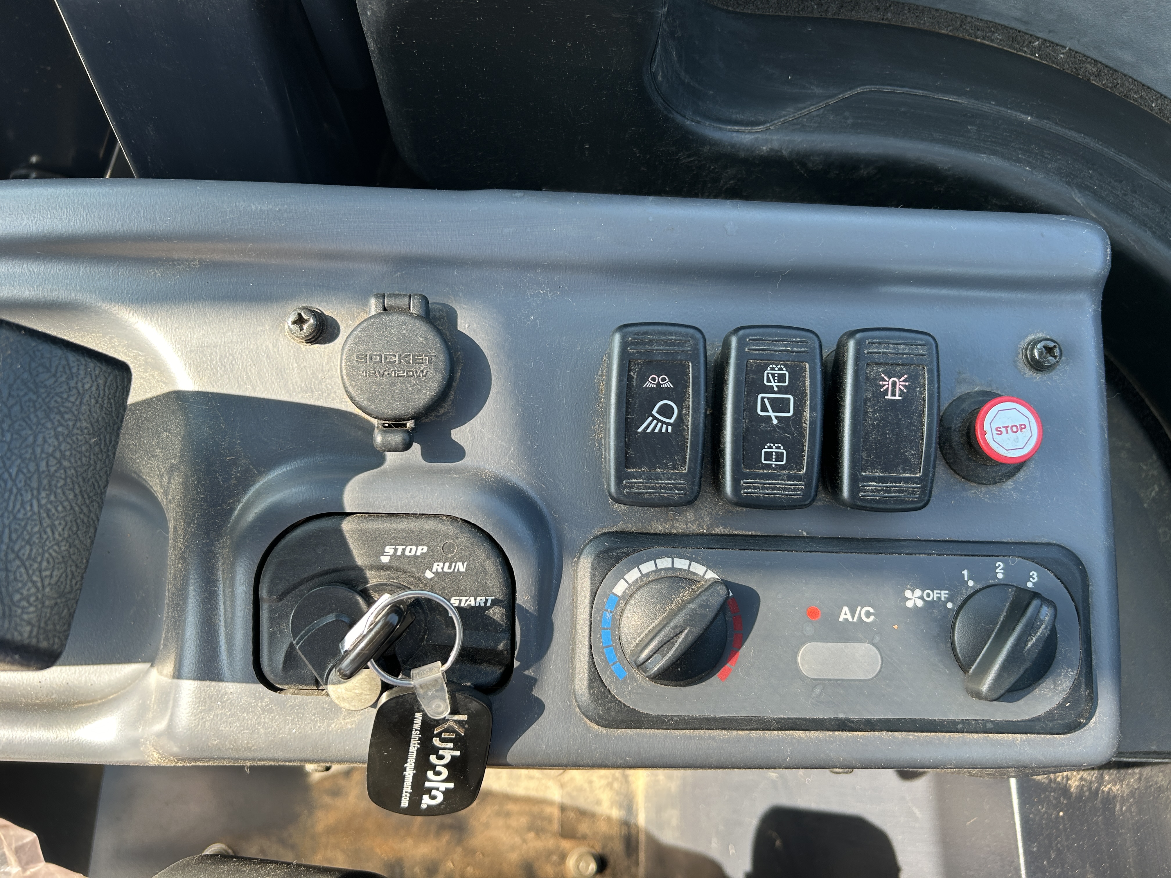 Used 2020 Kubota R630 wheel loader - never used in contruction!