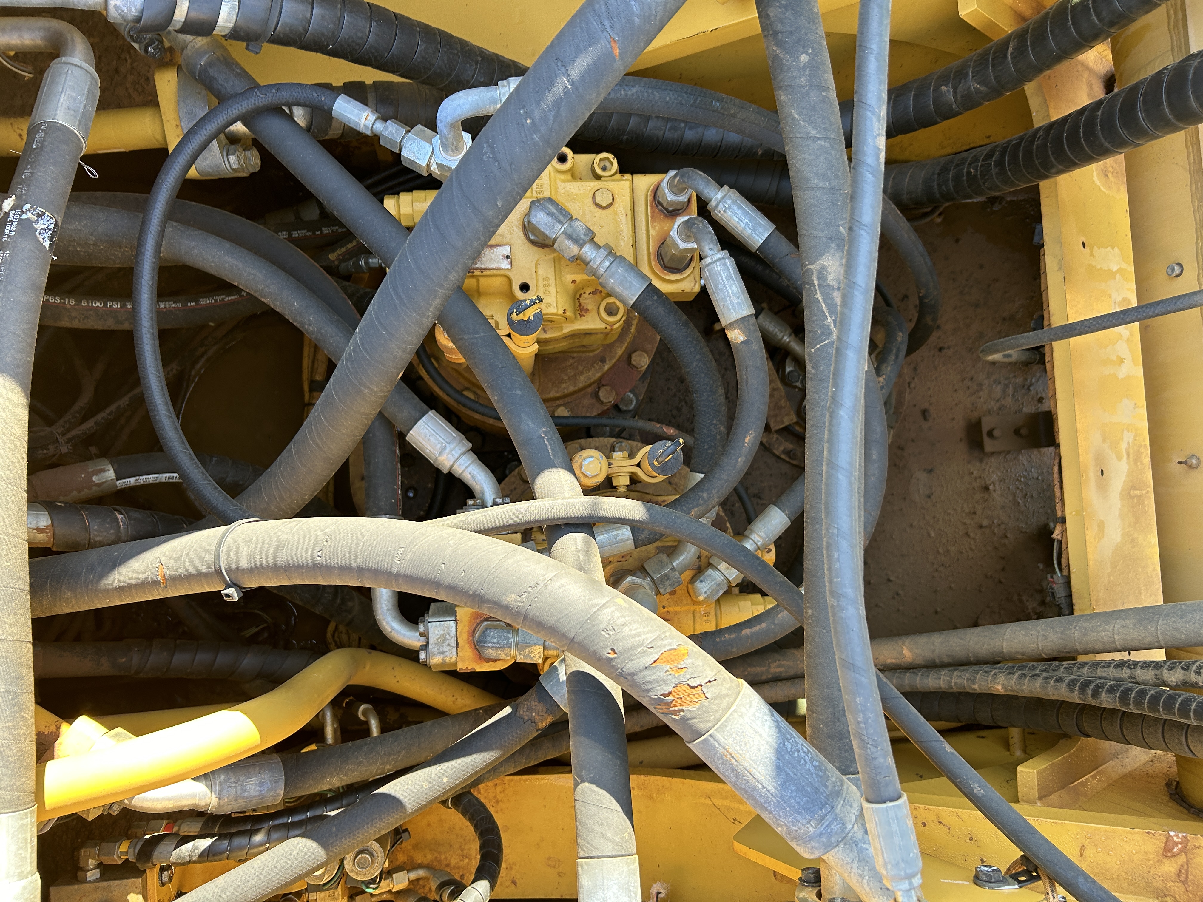 Used 2016 Caterpillar 349FL