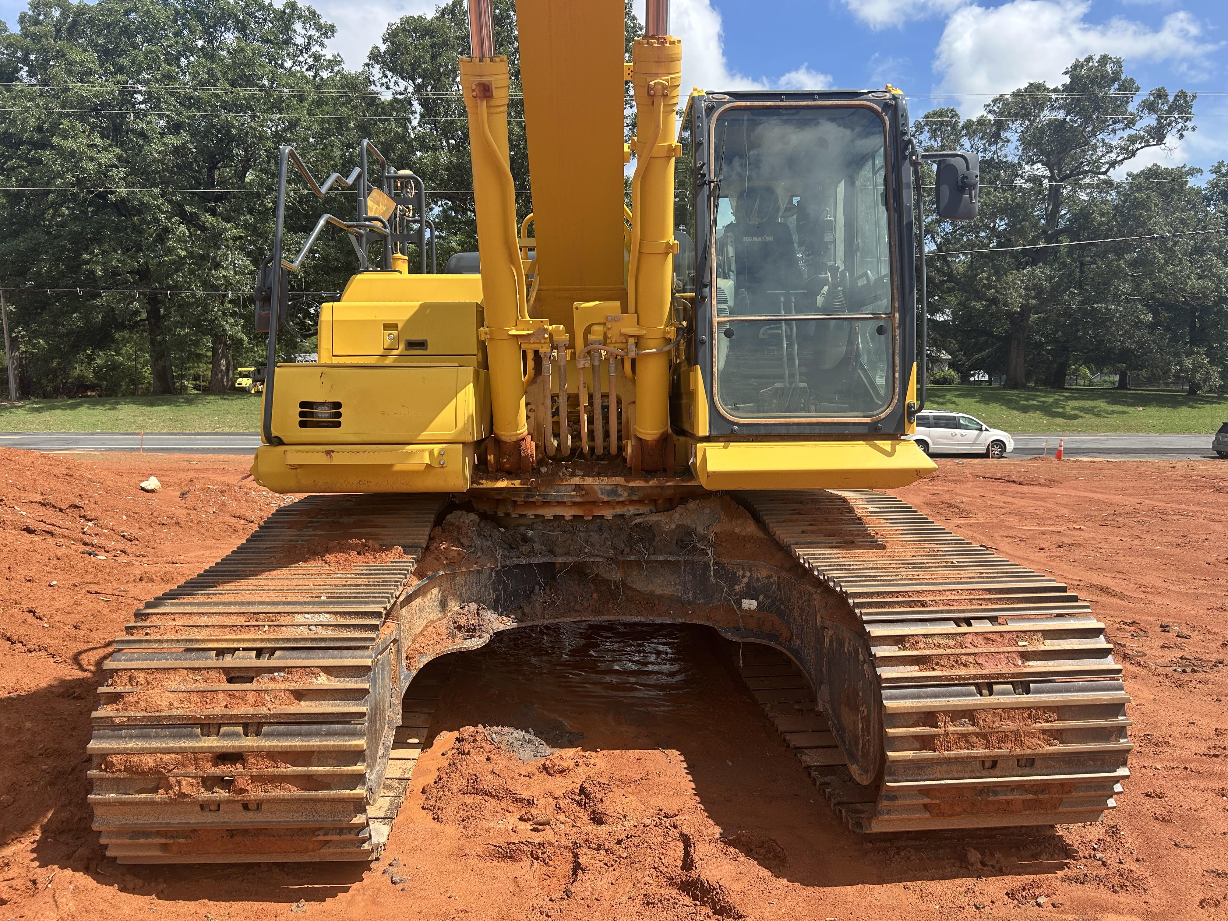 Used 2024 Komatsu PC360CLI-11 977