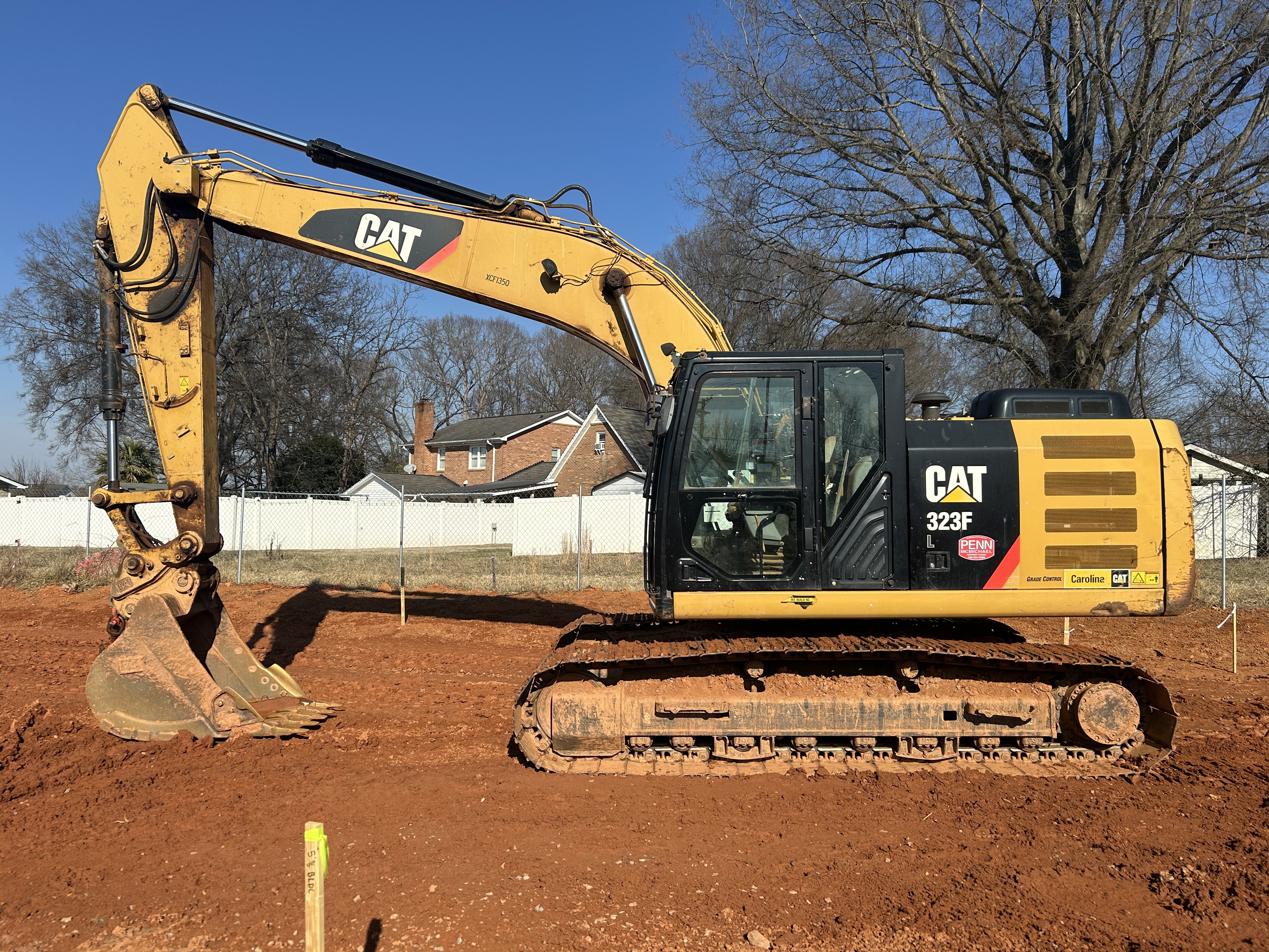 Used 2016 Caterpillar 323FL
