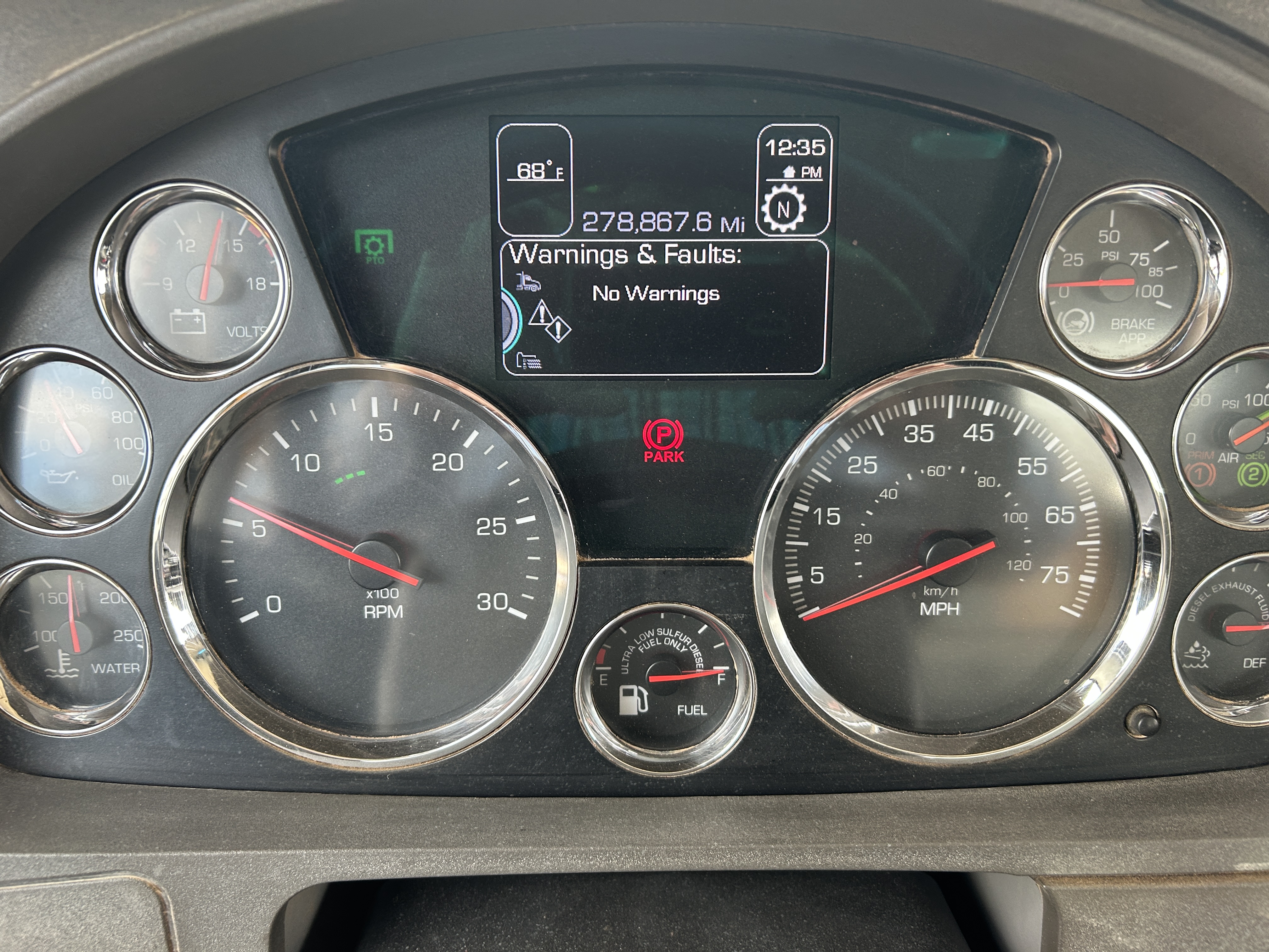 Used 2016 Kenworth T880 Quad Axle Dump Truck - Automatic