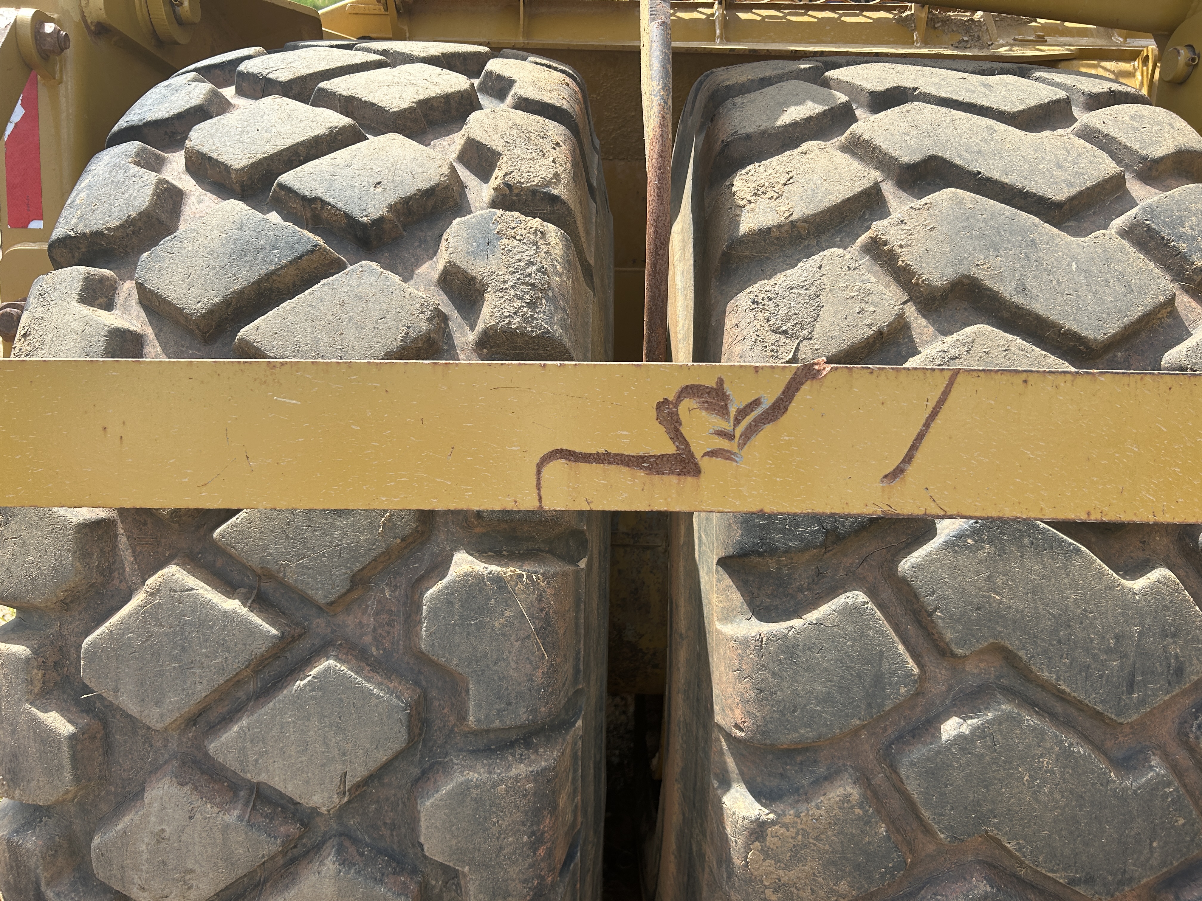 Used 2015 Bell B40D with 2016 K-Tech 1233 ADT Scraper