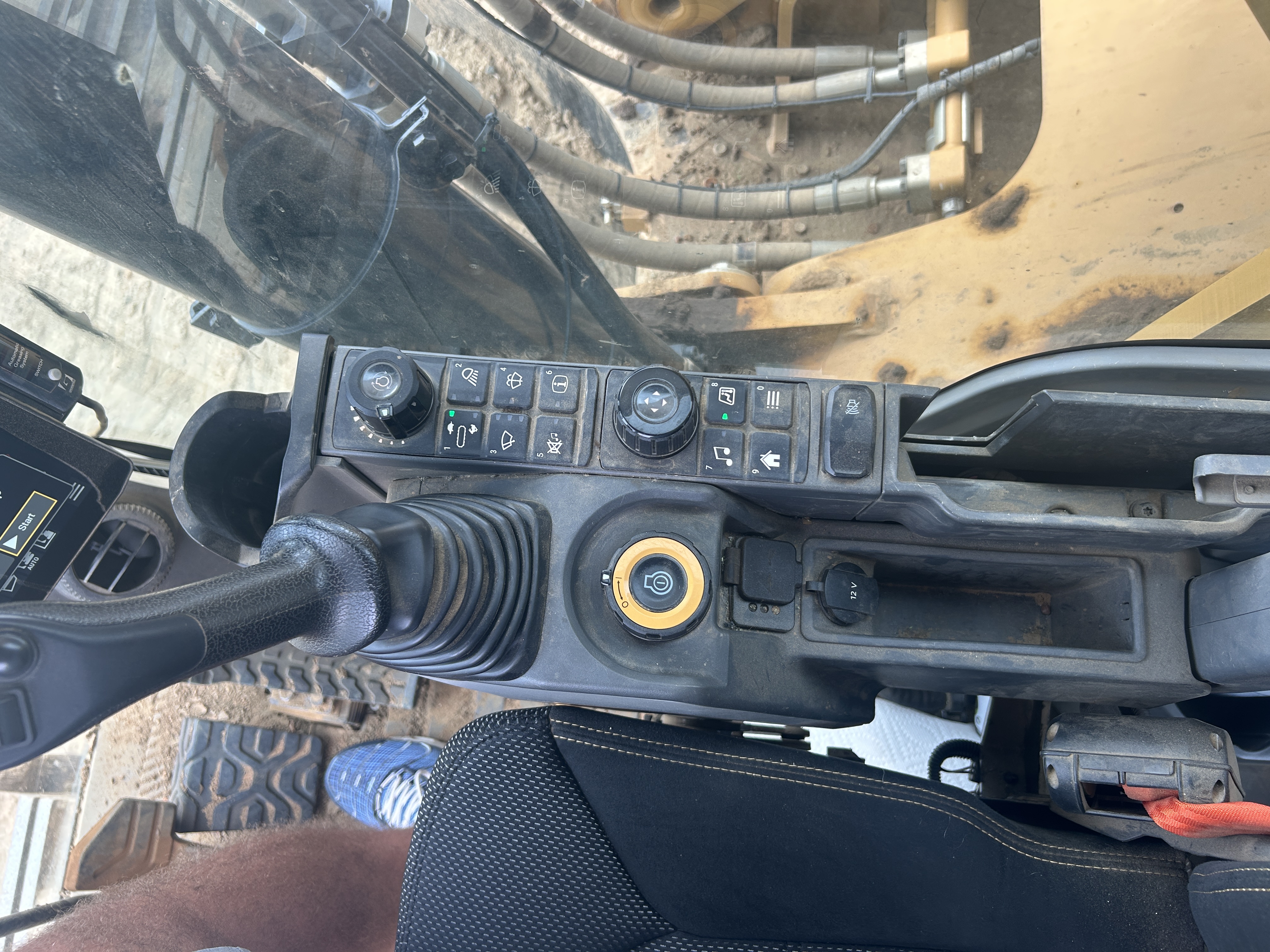 Used 2024 Caterpillar 352 with 3D Earthworks, Warranty, Auto Greaser
