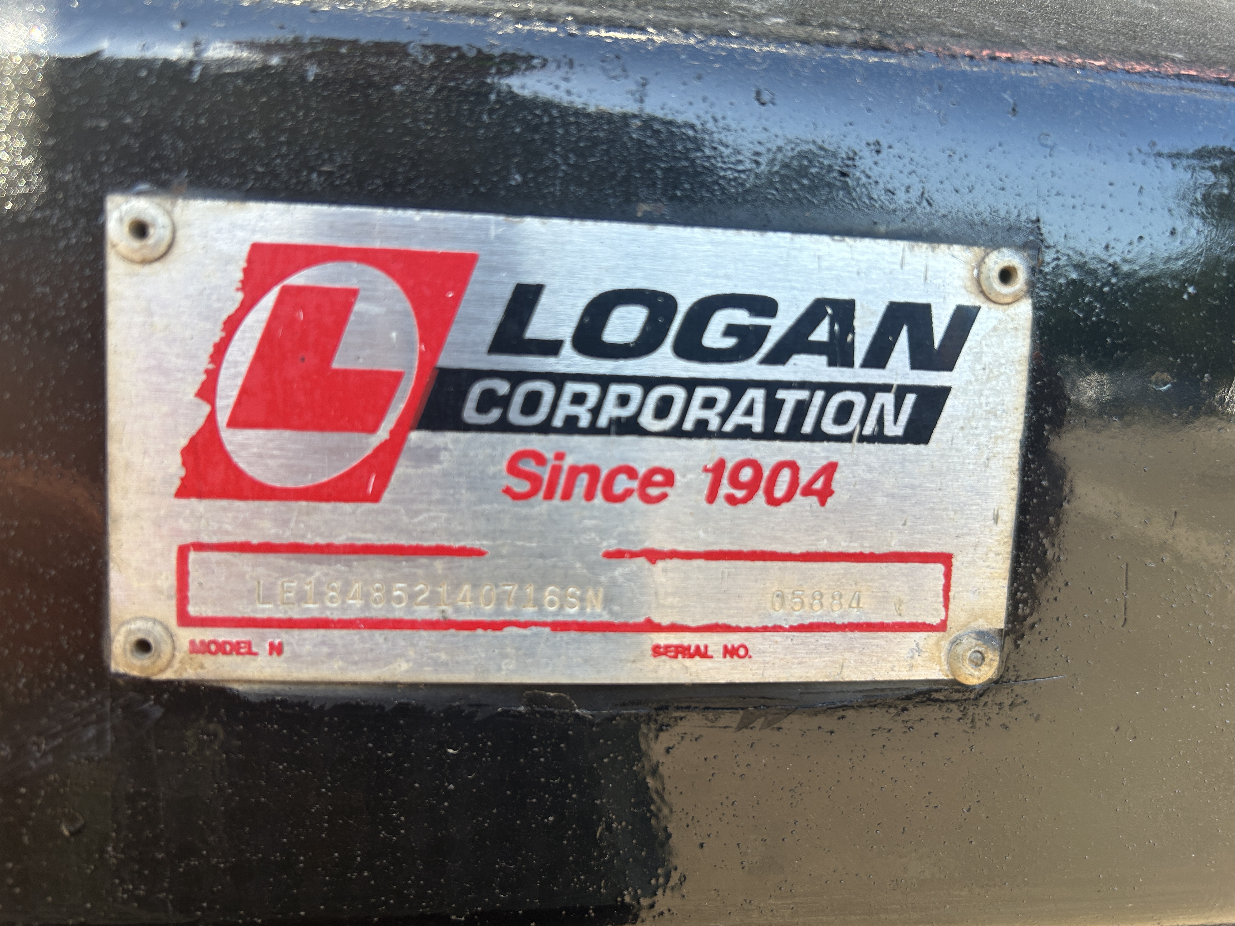 Used 2016 Kenworth T880 Quad Axle Dump Truck - Automatic