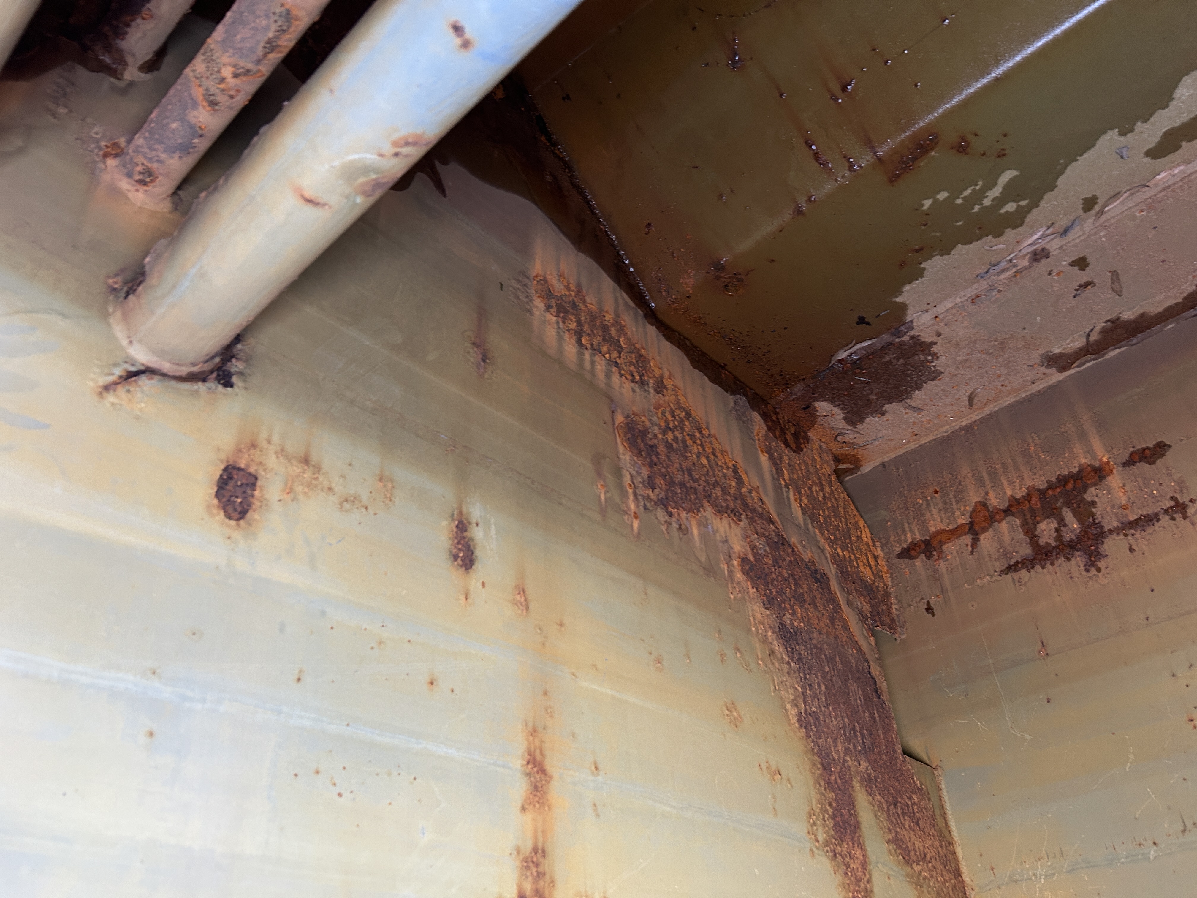 Used 2015 Bell B25E Water Truck