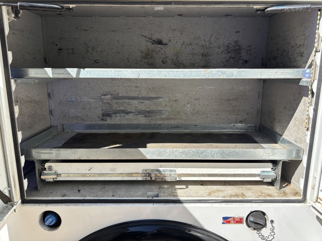 Used 2019 Ford F550 XL service truck
