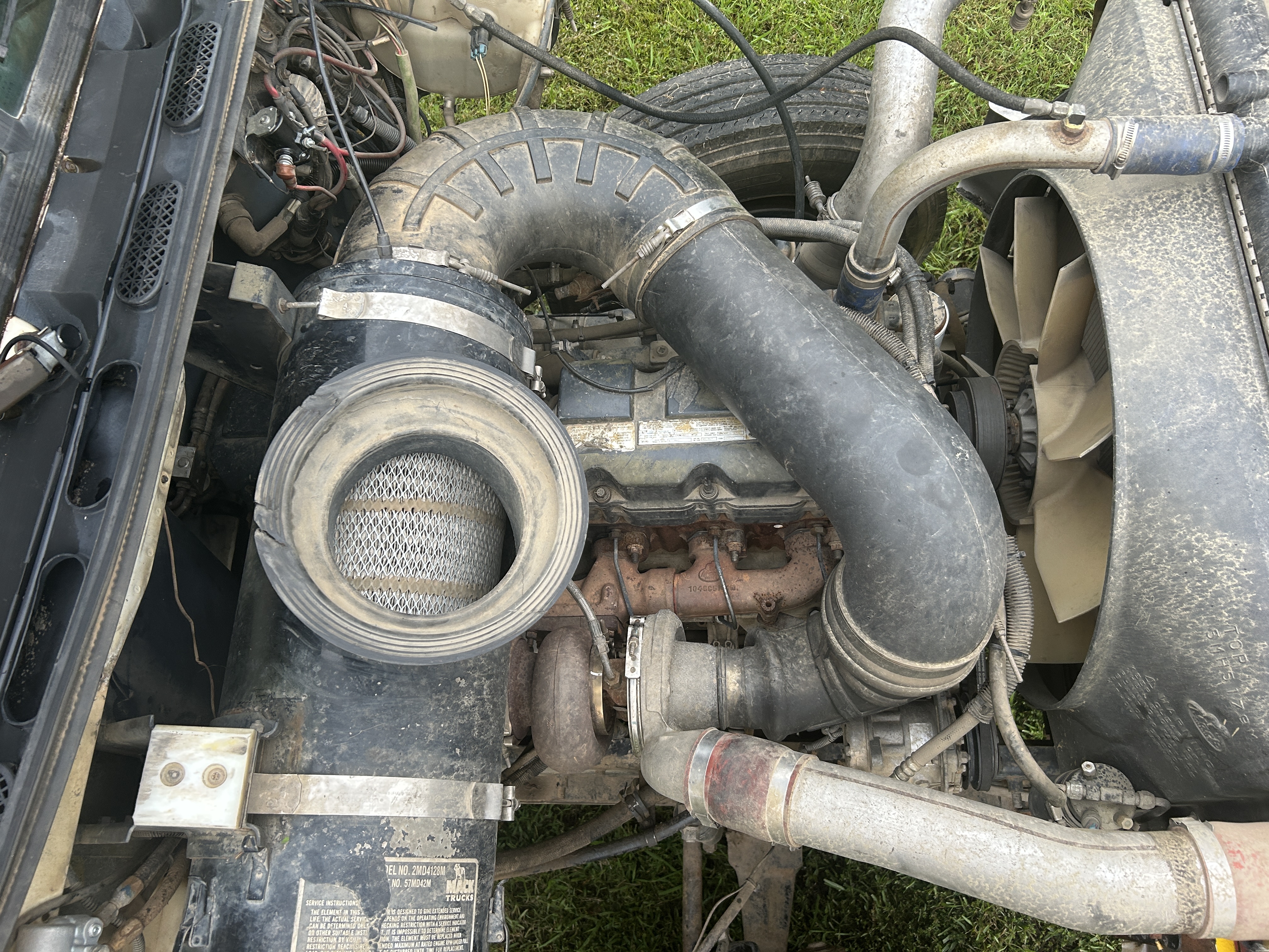 Used 1999 Mack CH613 Heavy Haul Road Tractor