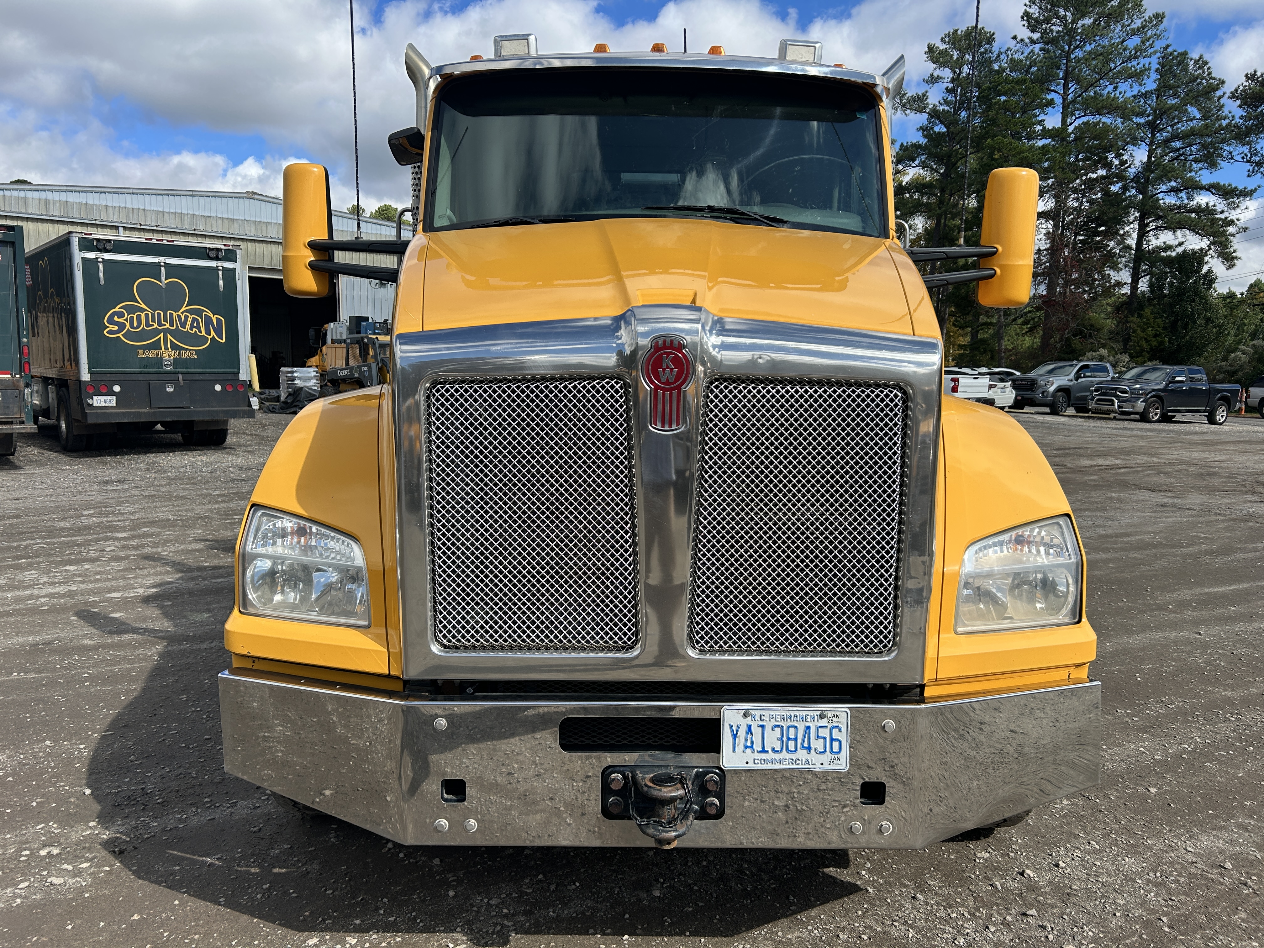 Used 2016 Kenworth T880 Quad Axle Dump Truck - Automatic