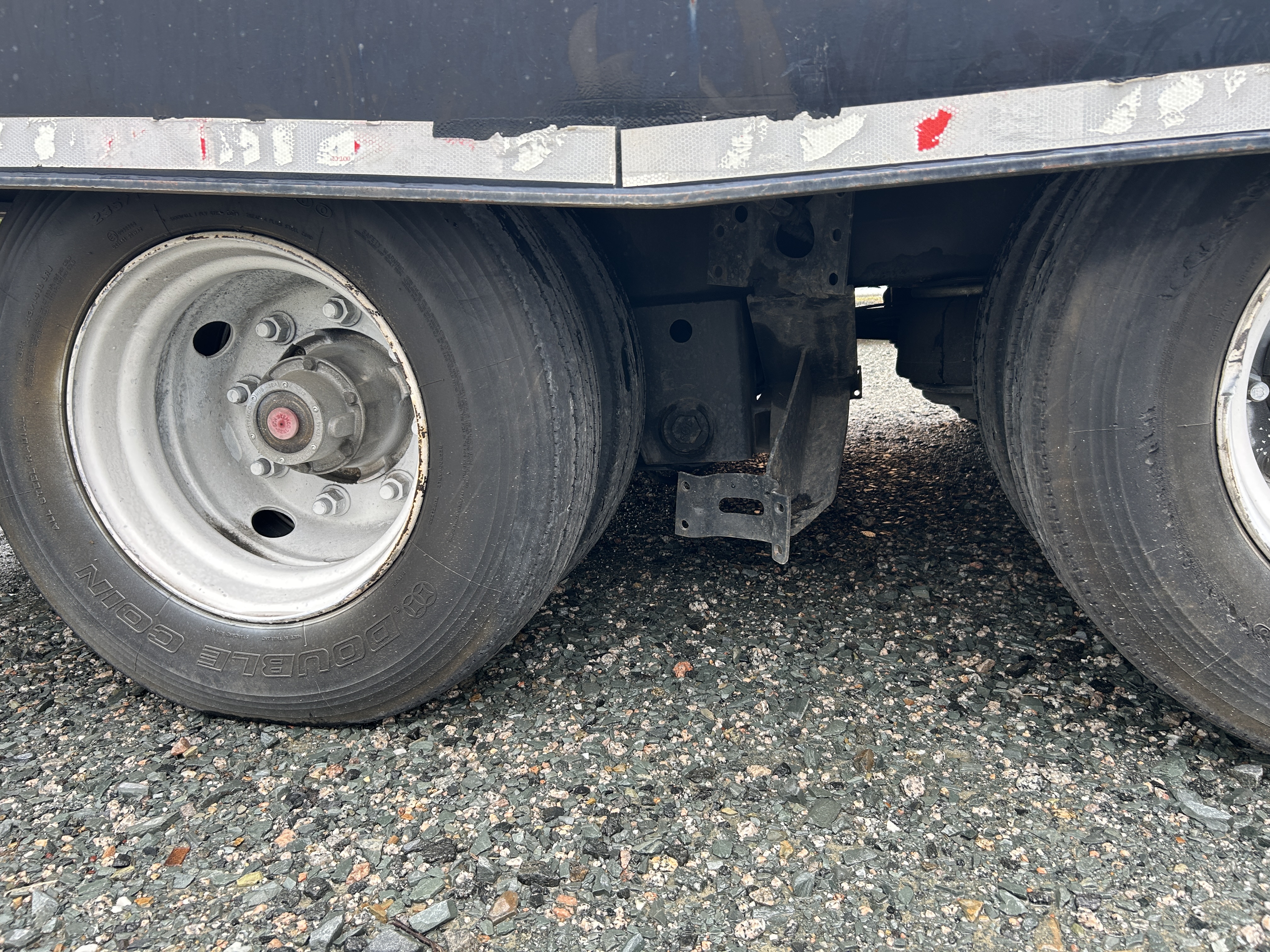 Used 2005 Kalyn Siebert   35 Ton Sliding Tilt deck