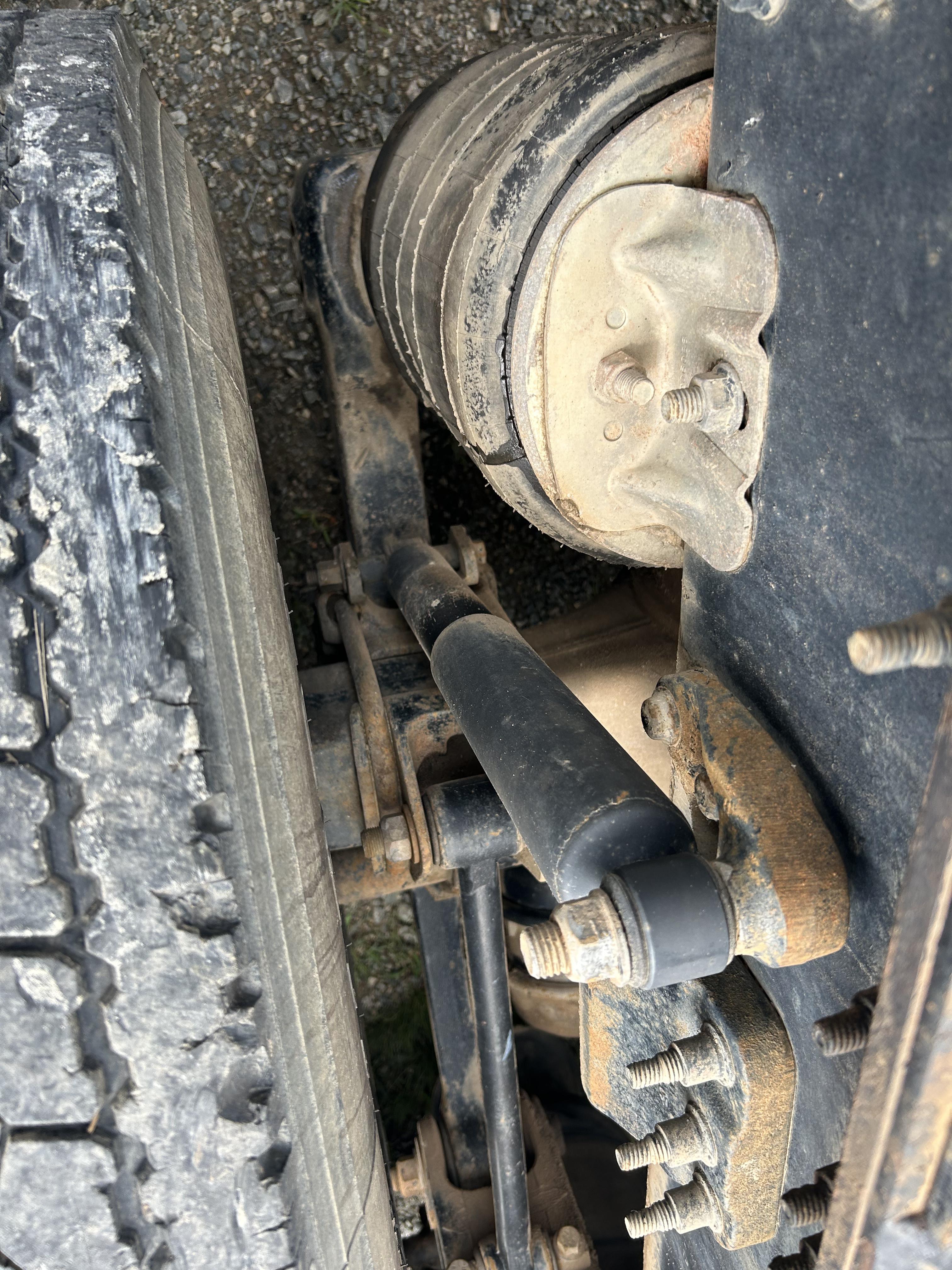Used 2013 Mack CHU613 Pinnacle Road Tractor