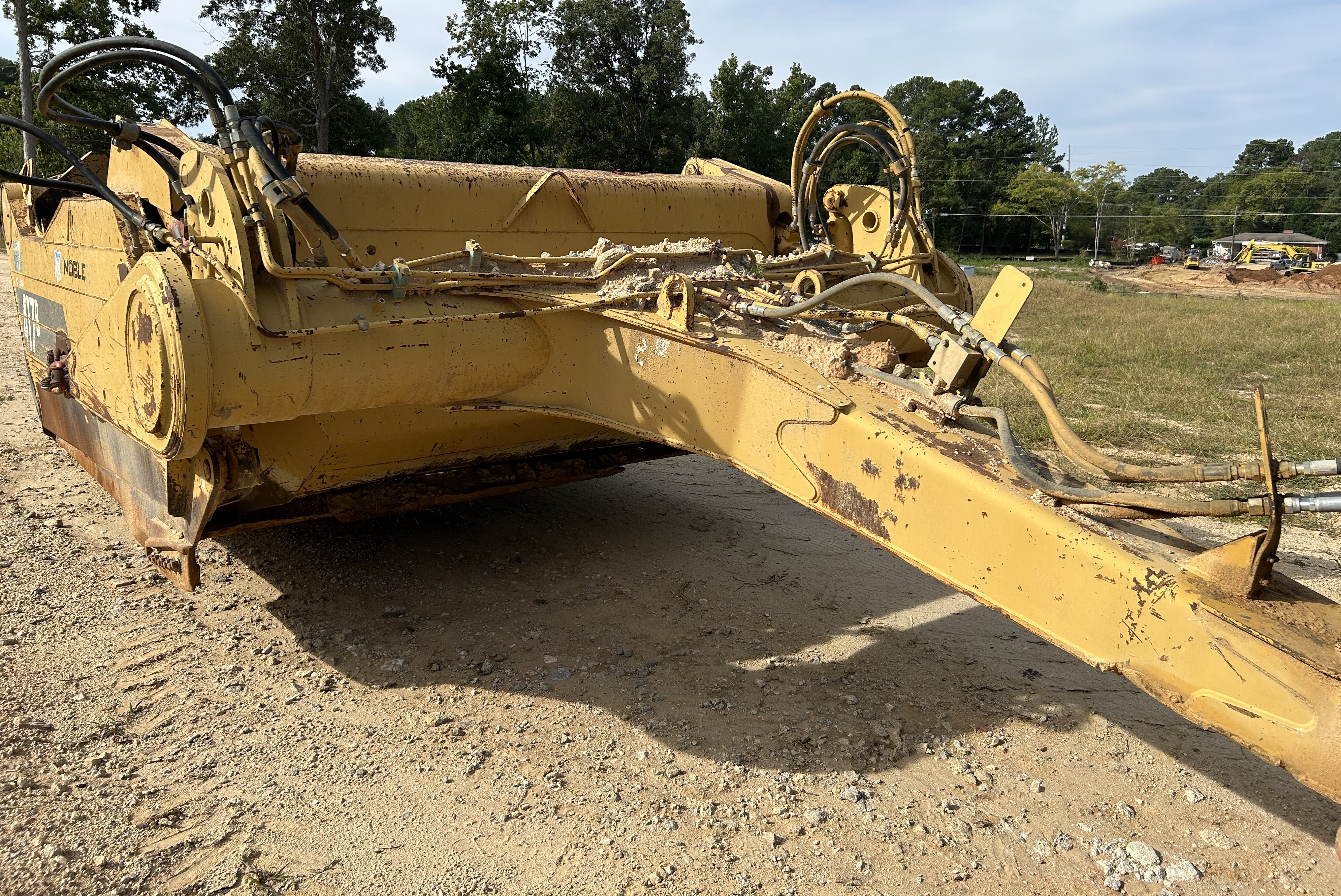 Used 2004 Case STX450 with 17 yard Noble Pull pan