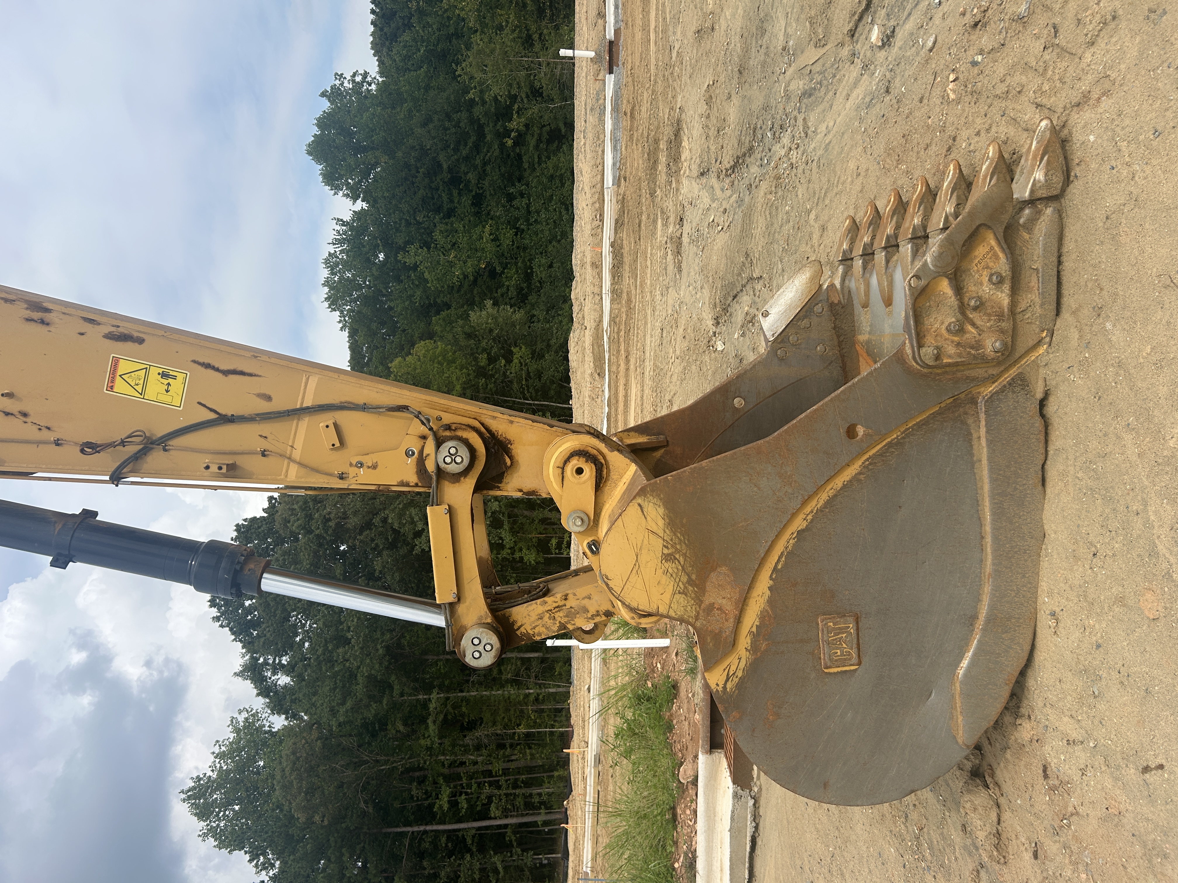 Used 2024 Caterpillar 352 with 3D Earthworks, Warranty, Auto Greaser