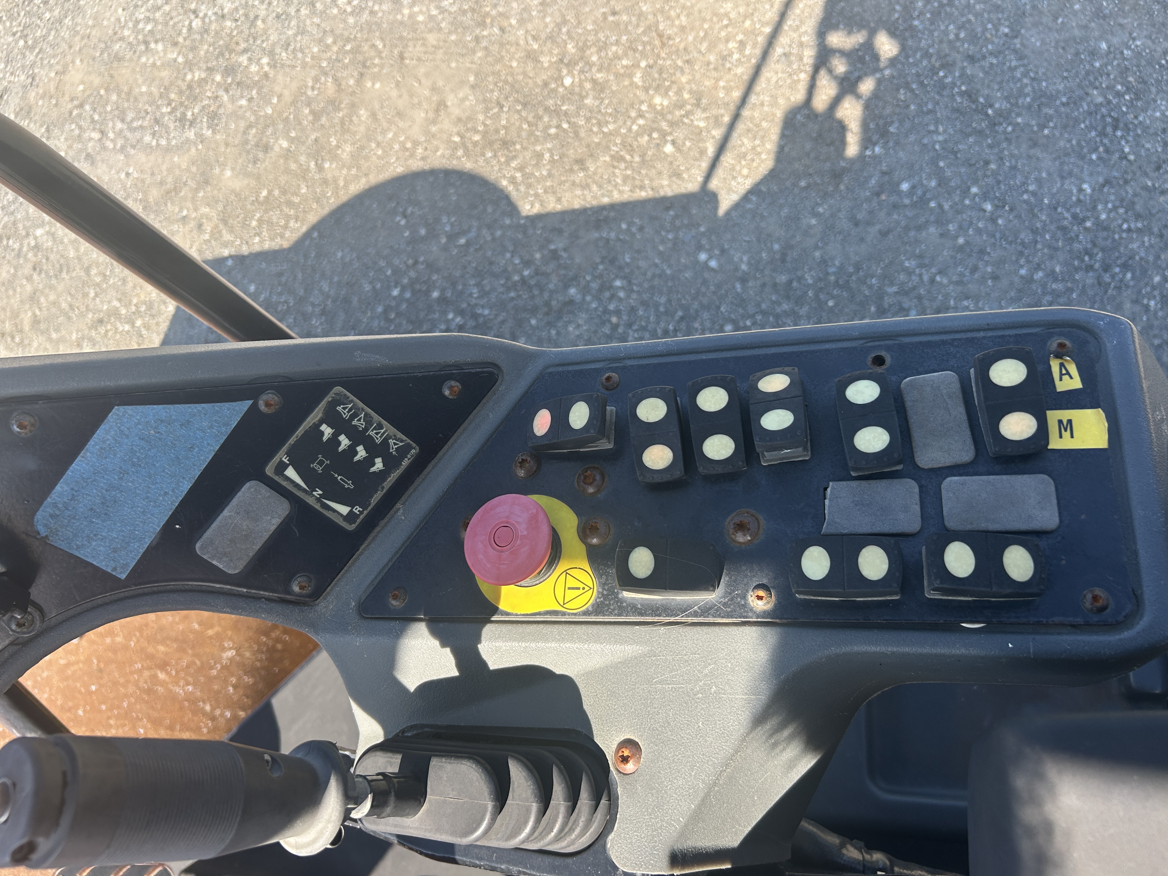 Used 2018 Caterpillar CS44B 66" Smooth Drum