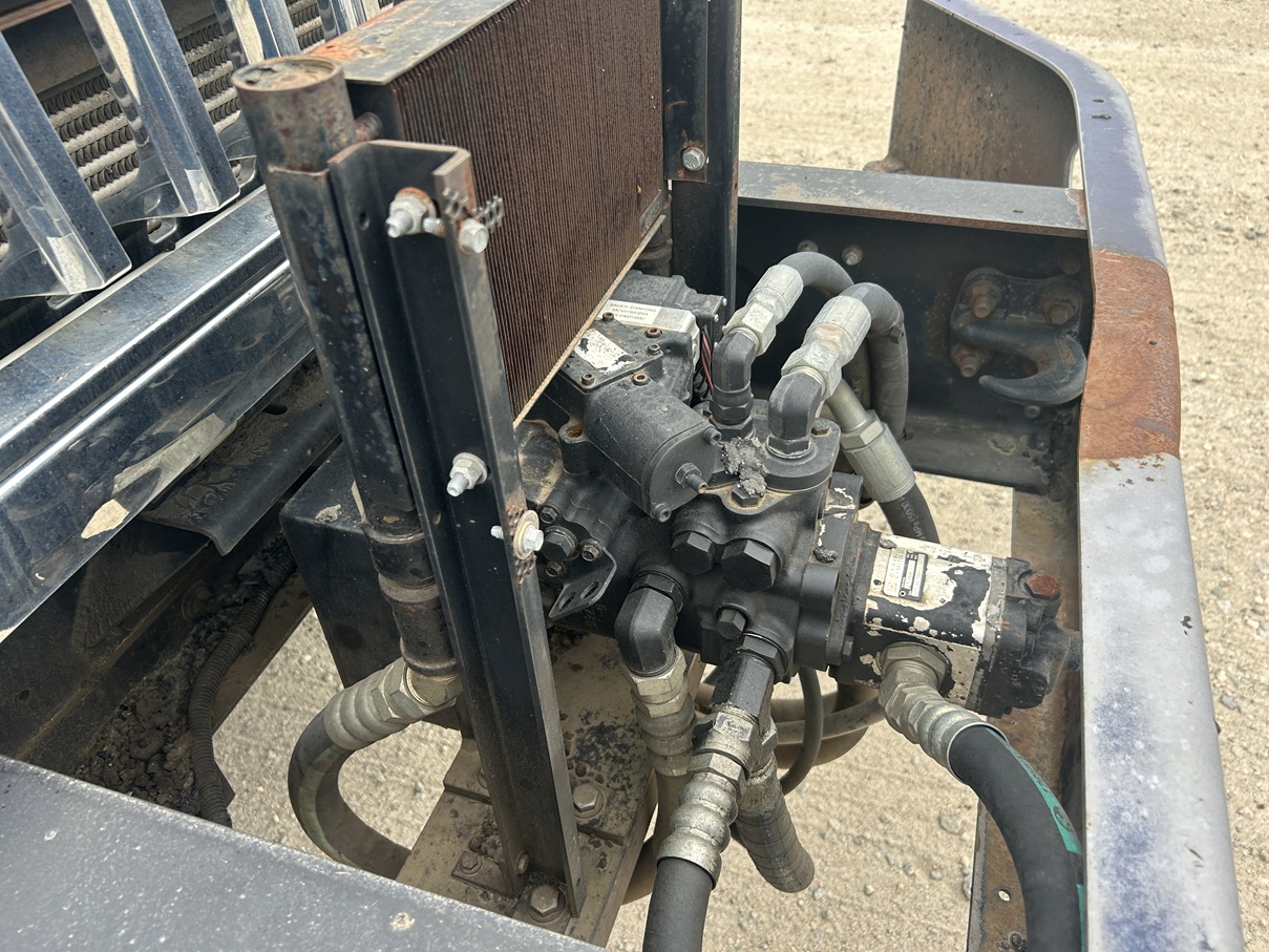 Used 2018 International Leeboy Rosco Maximizer 3 Tack Truck