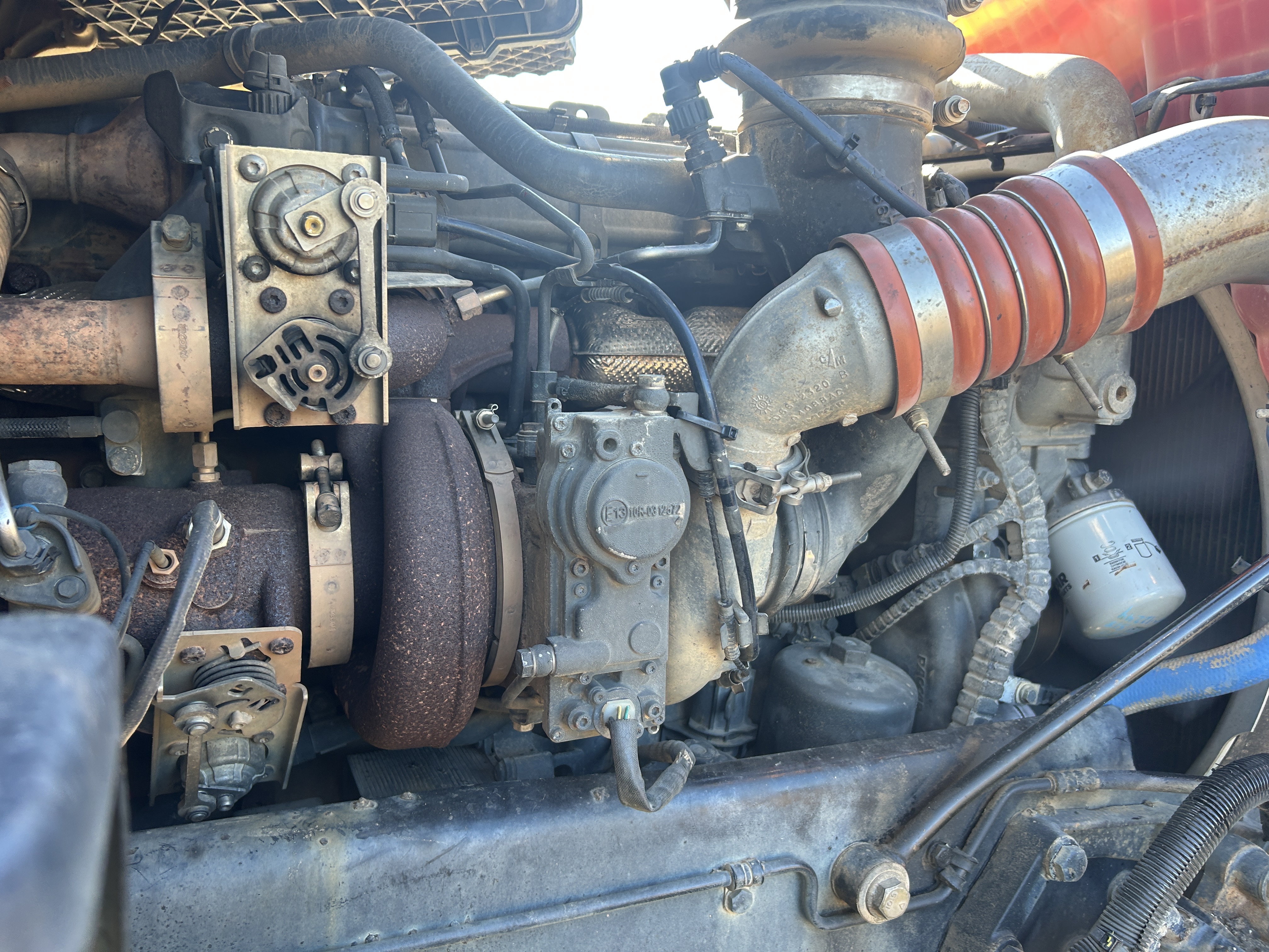 Used 2016 Kenworth T880 Quad Axle Dump Truck - Automatic