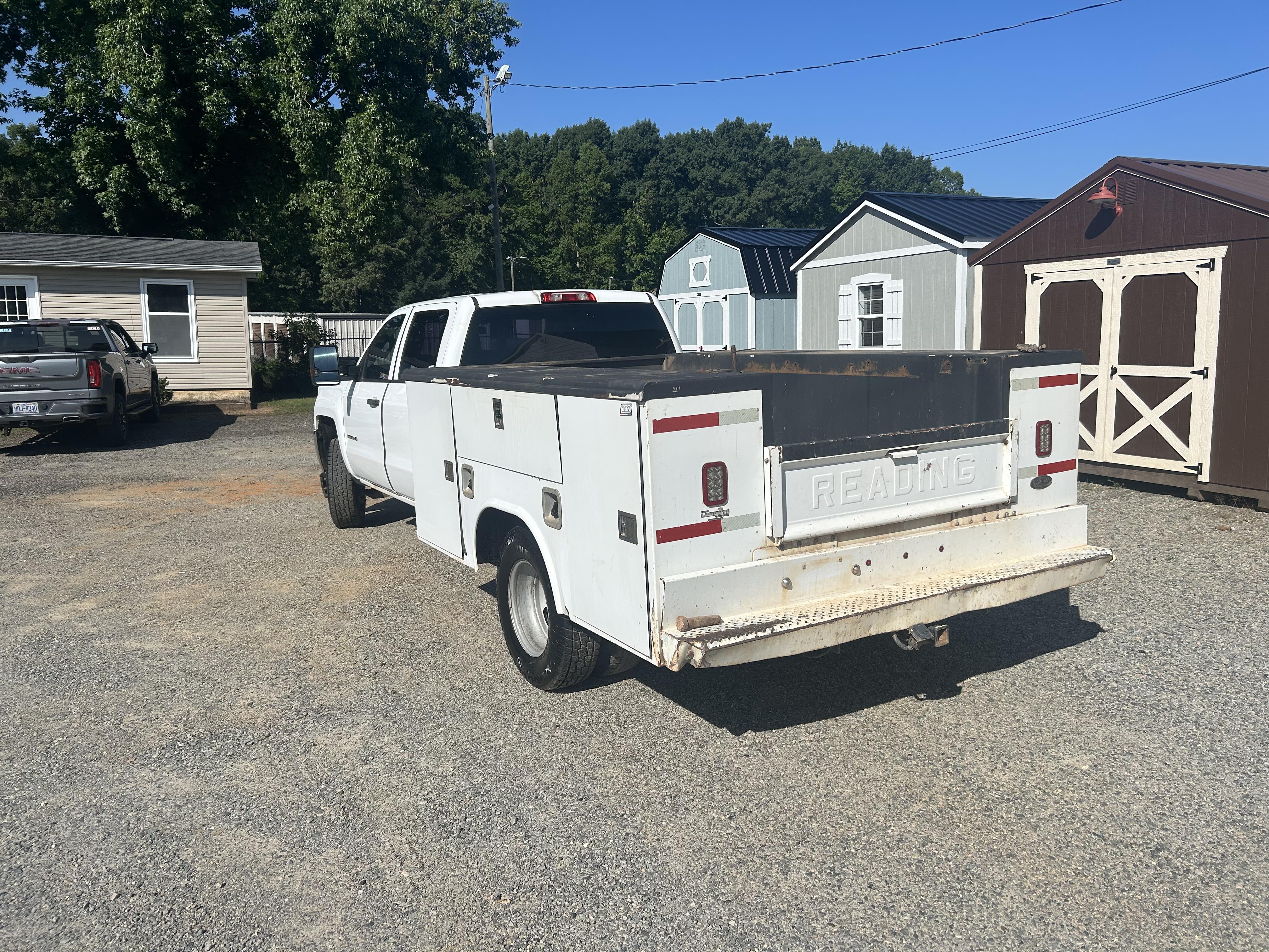 Used 2017 Chevrolet 3500 HD crew cab work truck