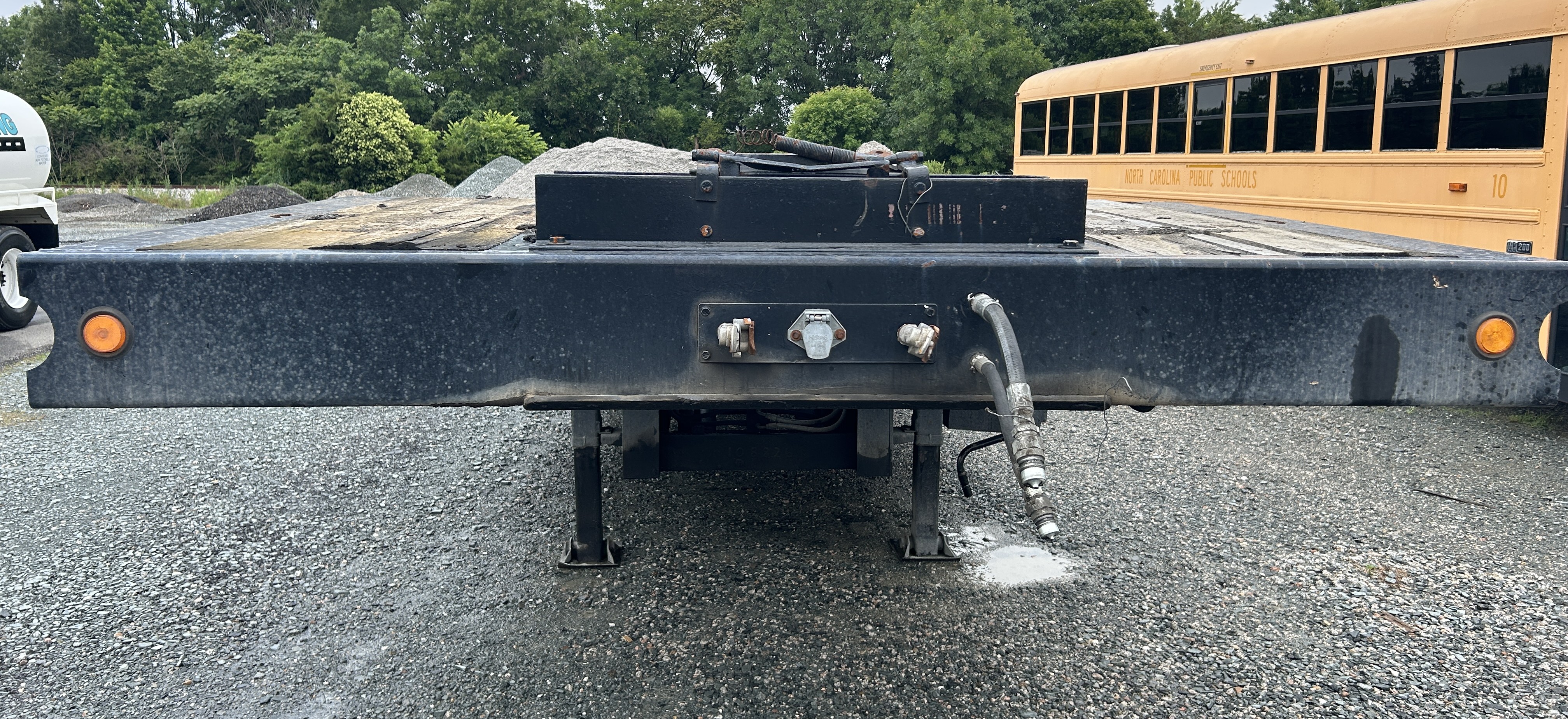 Used 2005 Kalyn Siebert   35 Ton Sliding Tilt deck