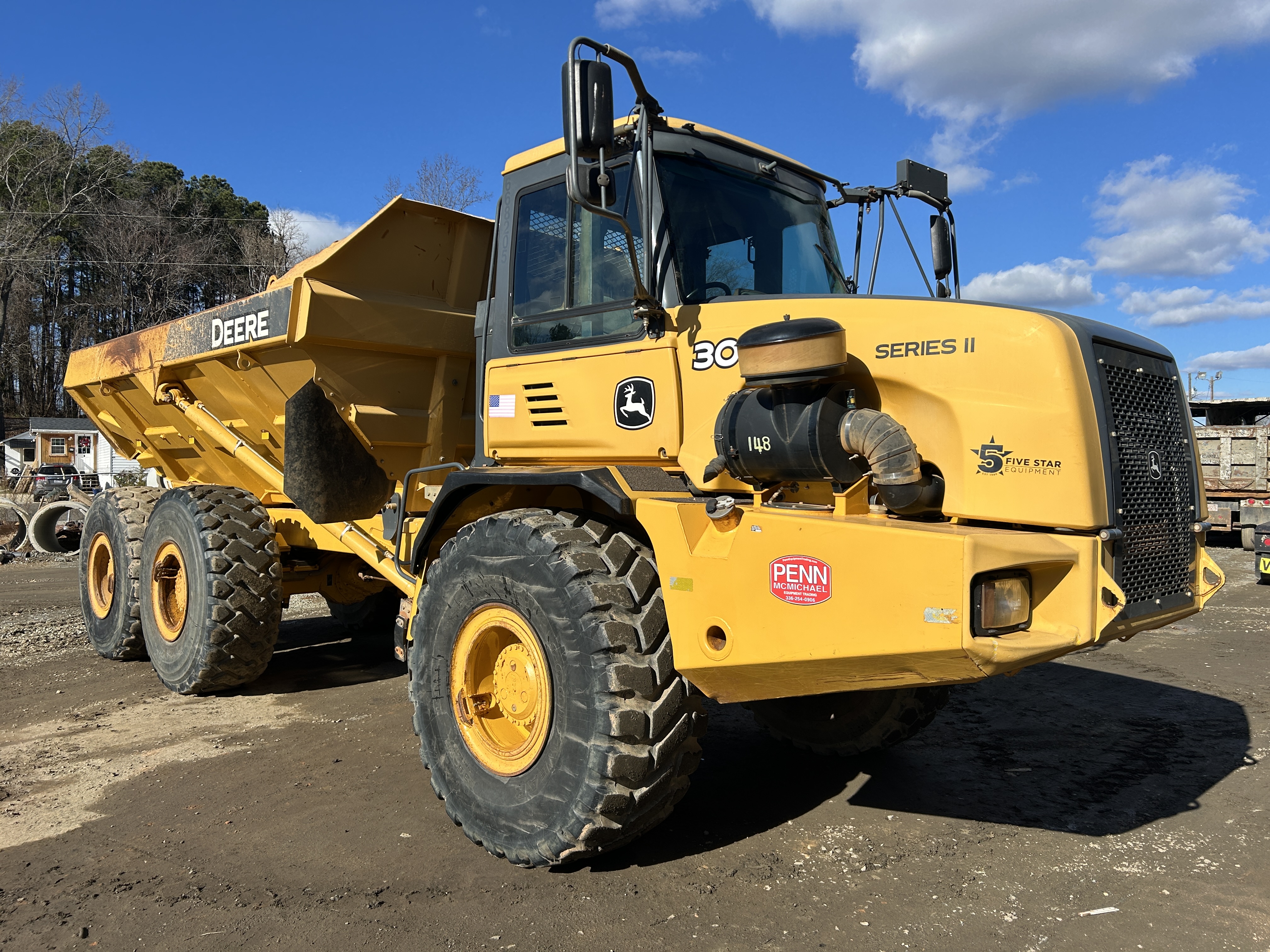 Used 2015 Deere 300D Series II