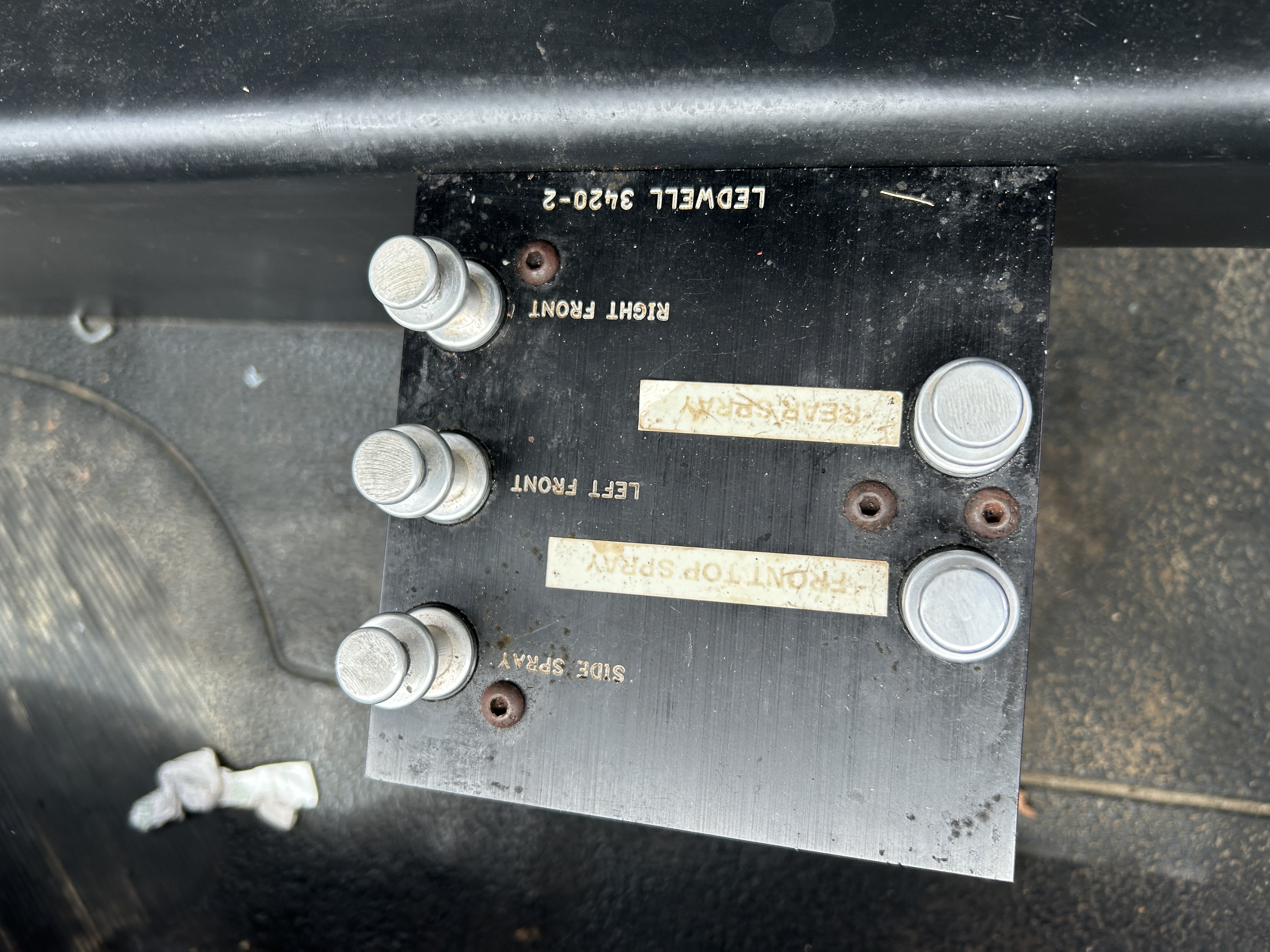 Used 2006 International 2000 Gallon Water Truck