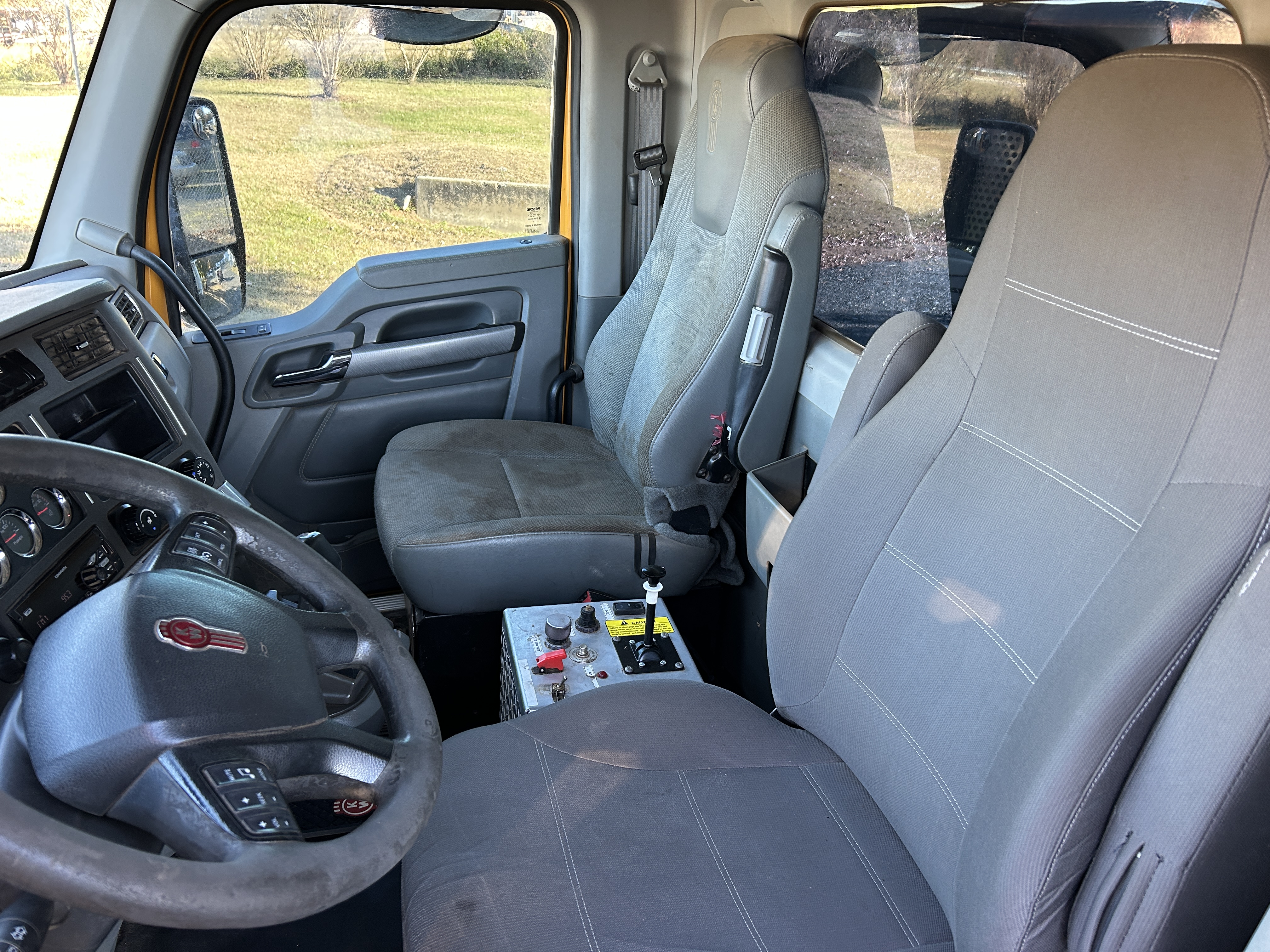 Used 2016 Kenworth T880 Quad Axle Dump Truck - Automatic