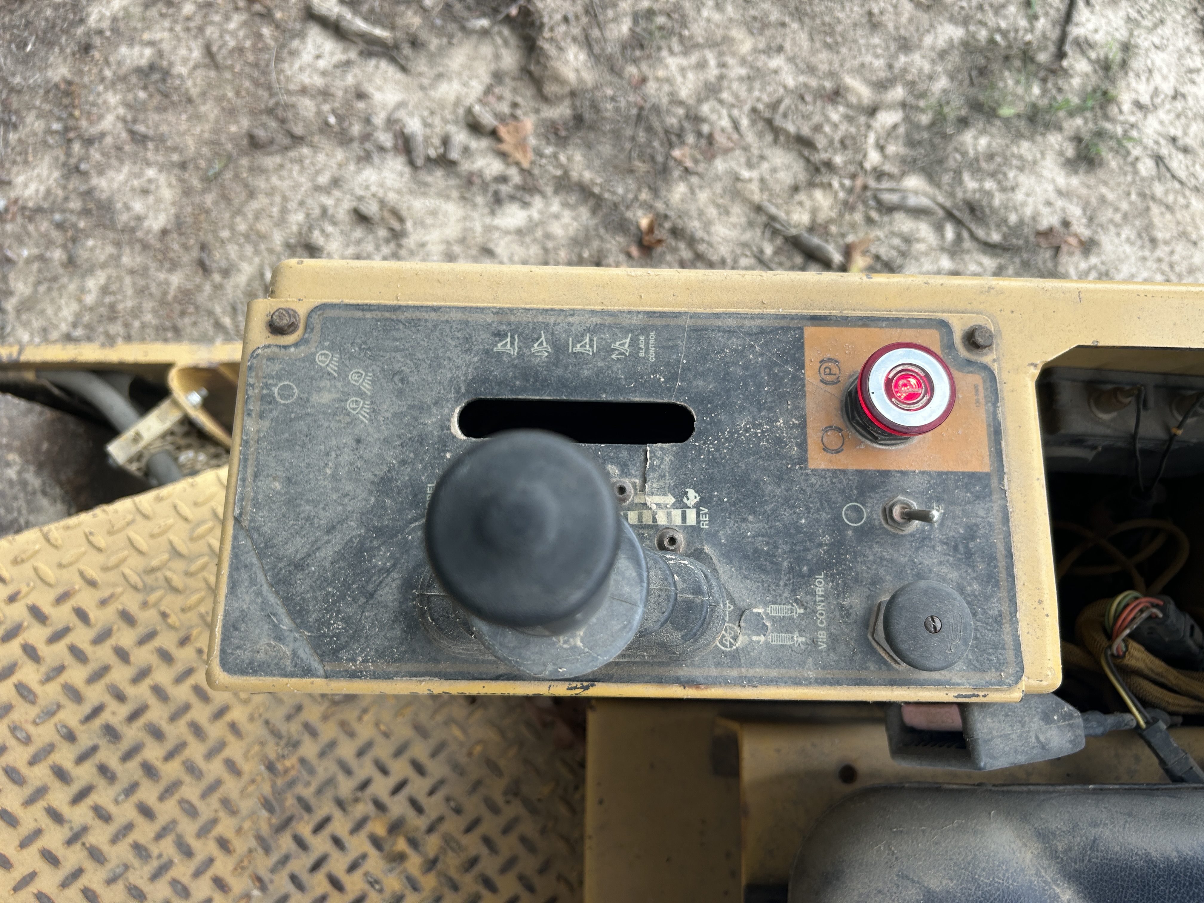 Used 1999 Caterpillar CS-323C Refubished and ready