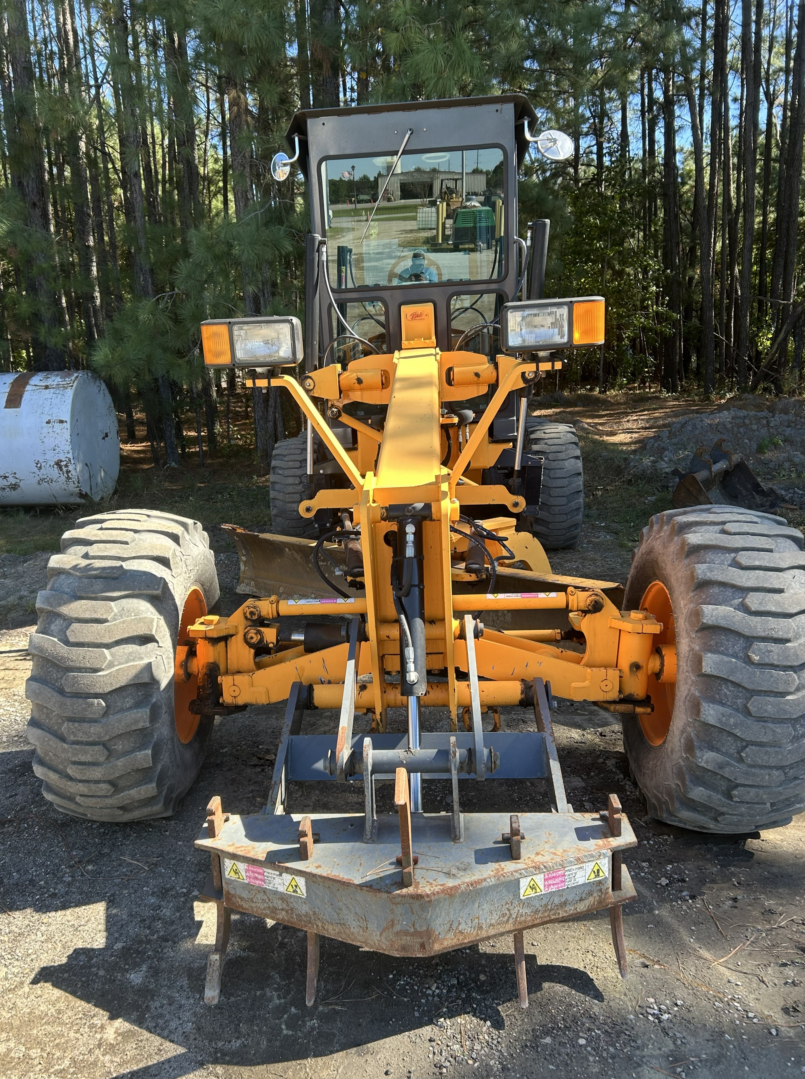 Used 2017 Leeboy 685C with only 1362