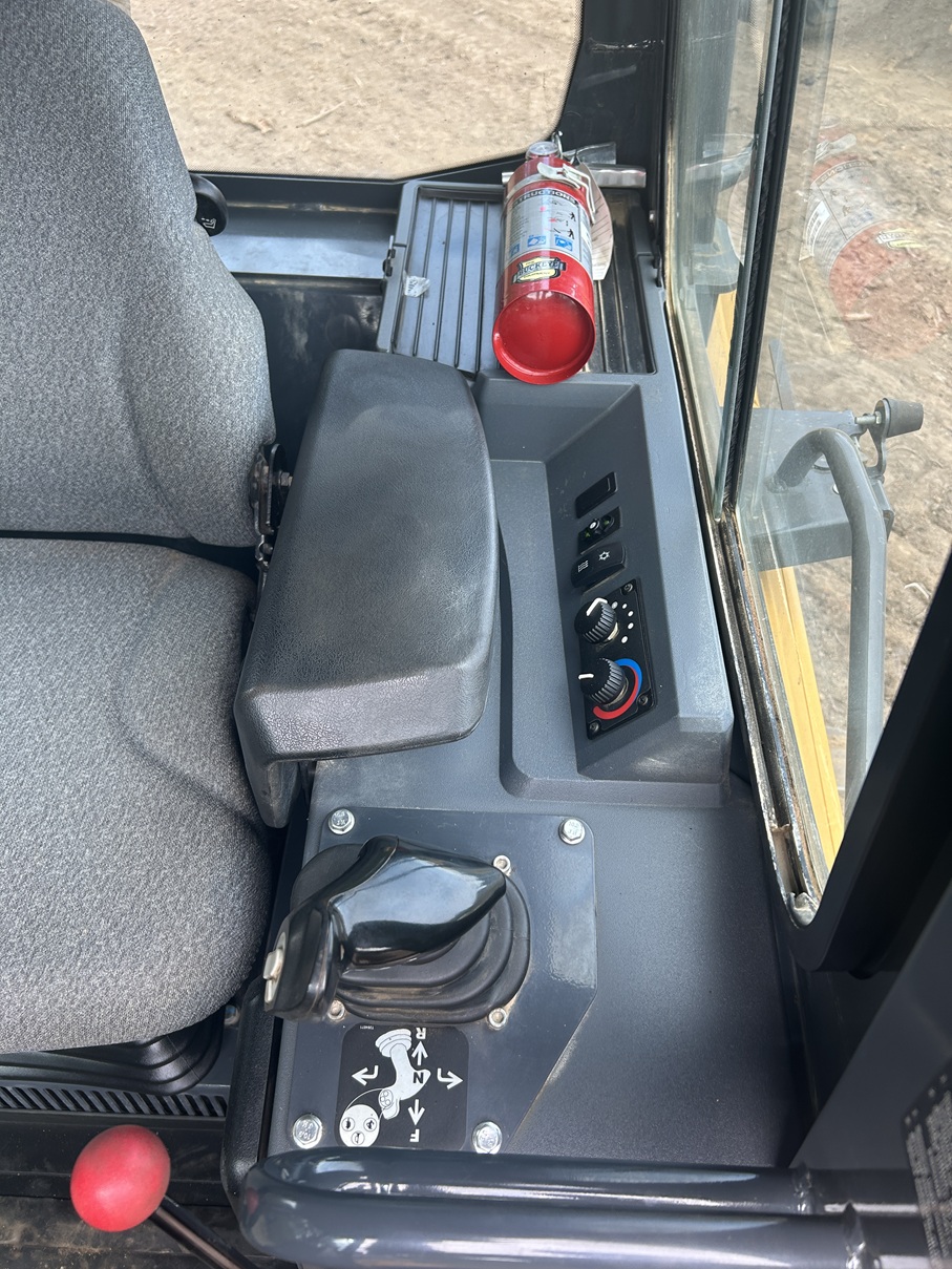 Used 2021 Deere 650K LGP