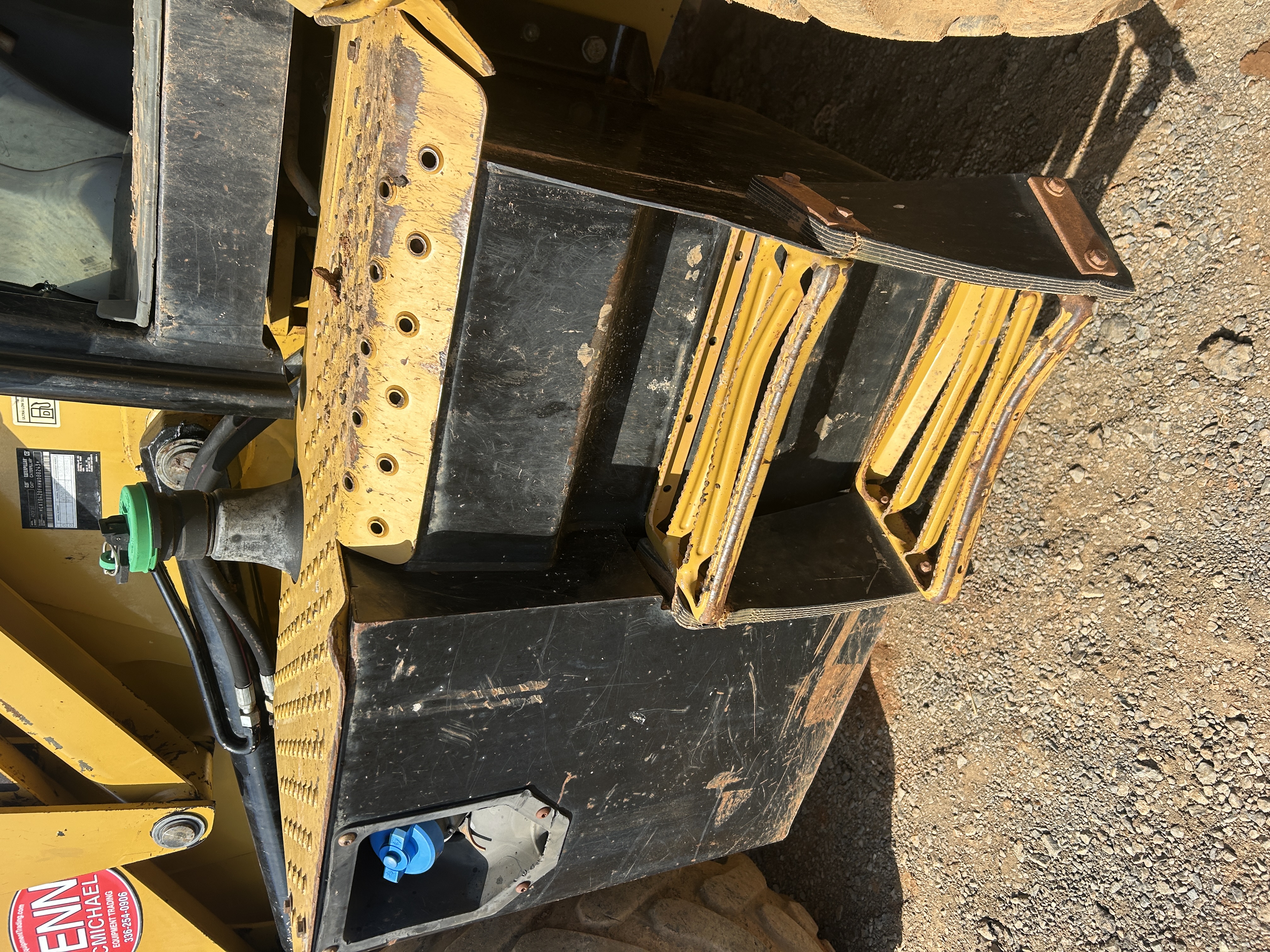 Used 2015 Caterpillar 420F2 IT