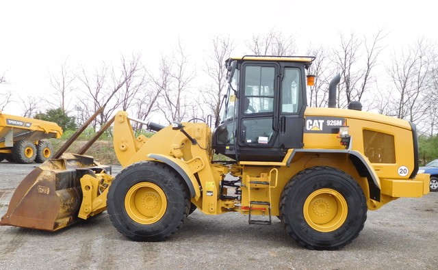 Used 2017 Caterpillar 926M